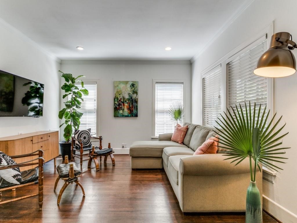 6313 Belmont Avenue Dallas TX 75214