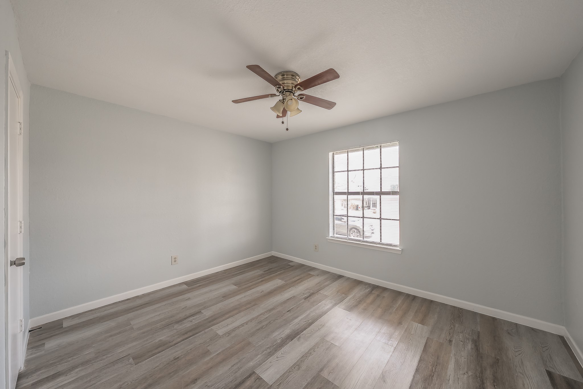 420 Signal Hill Court N Fort Worth TX 76112