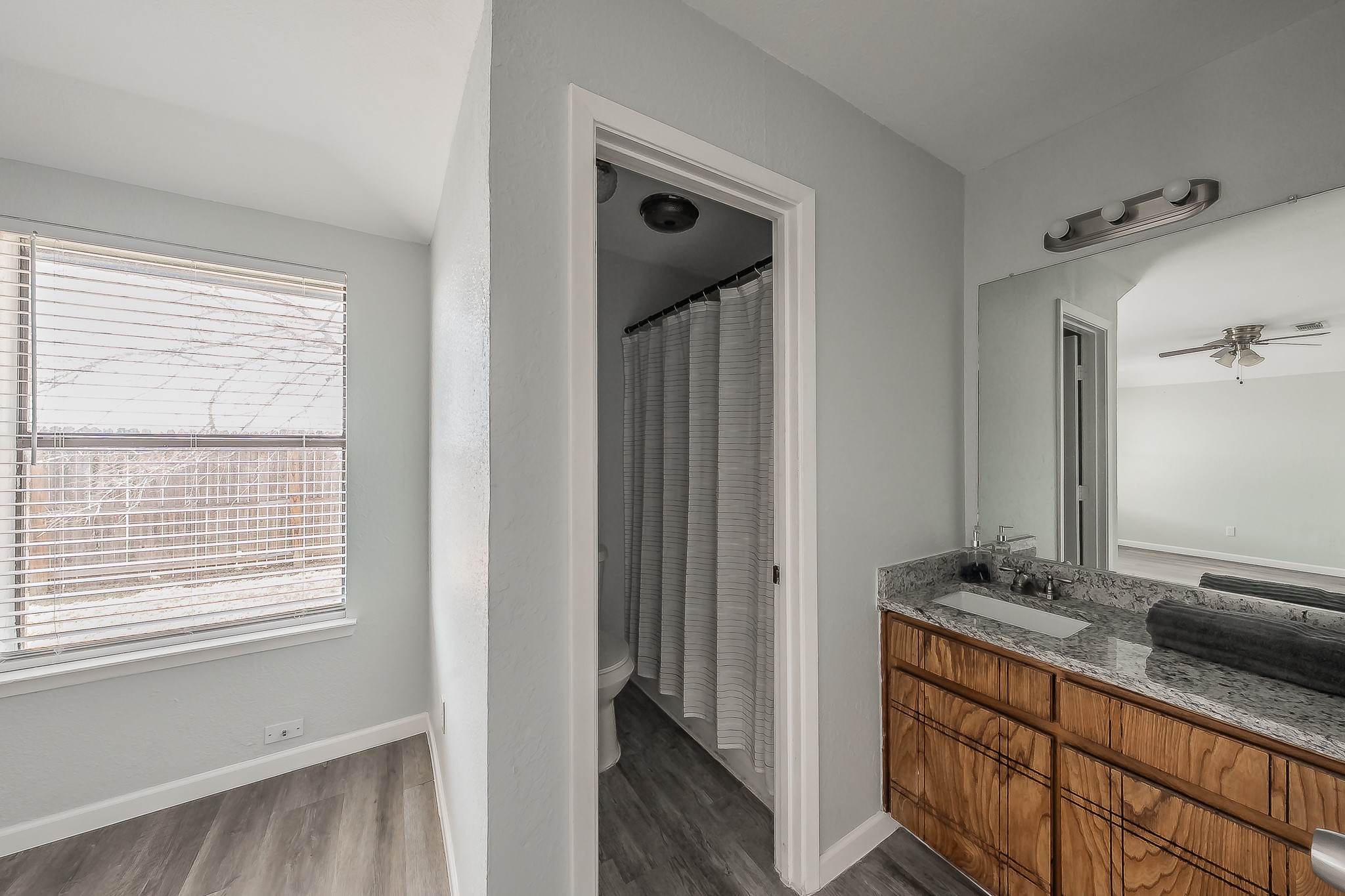 420 Signal Hill Court N Fort Worth TX 76112
