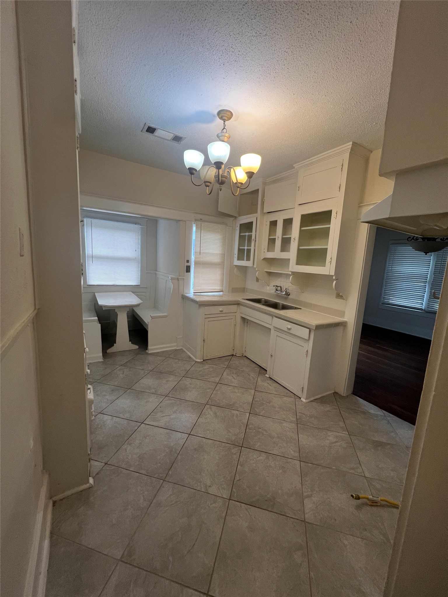 5242 Richard Avenue Dallas TX 75206