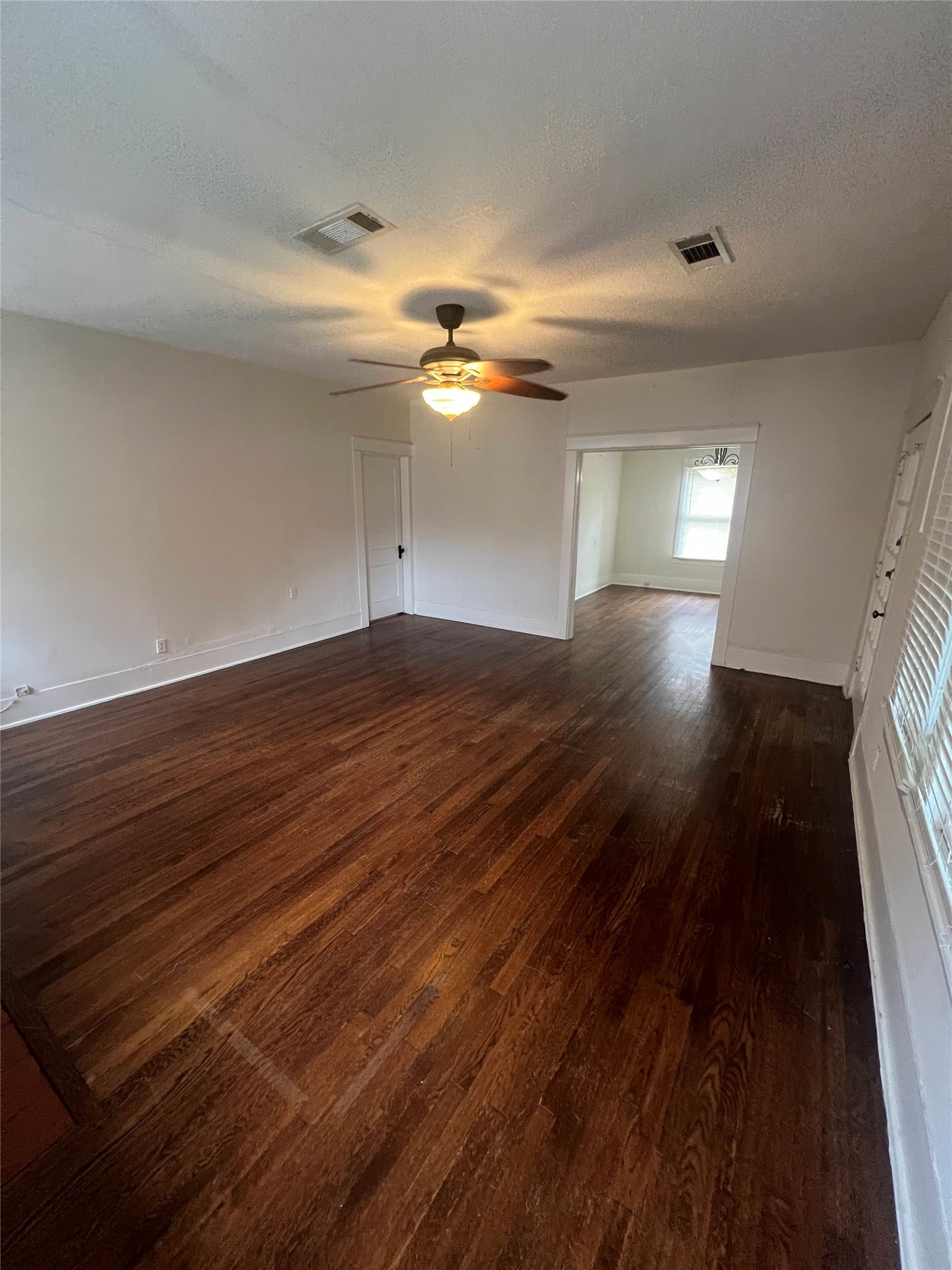 5242 Richard Avenue Dallas TX 75206