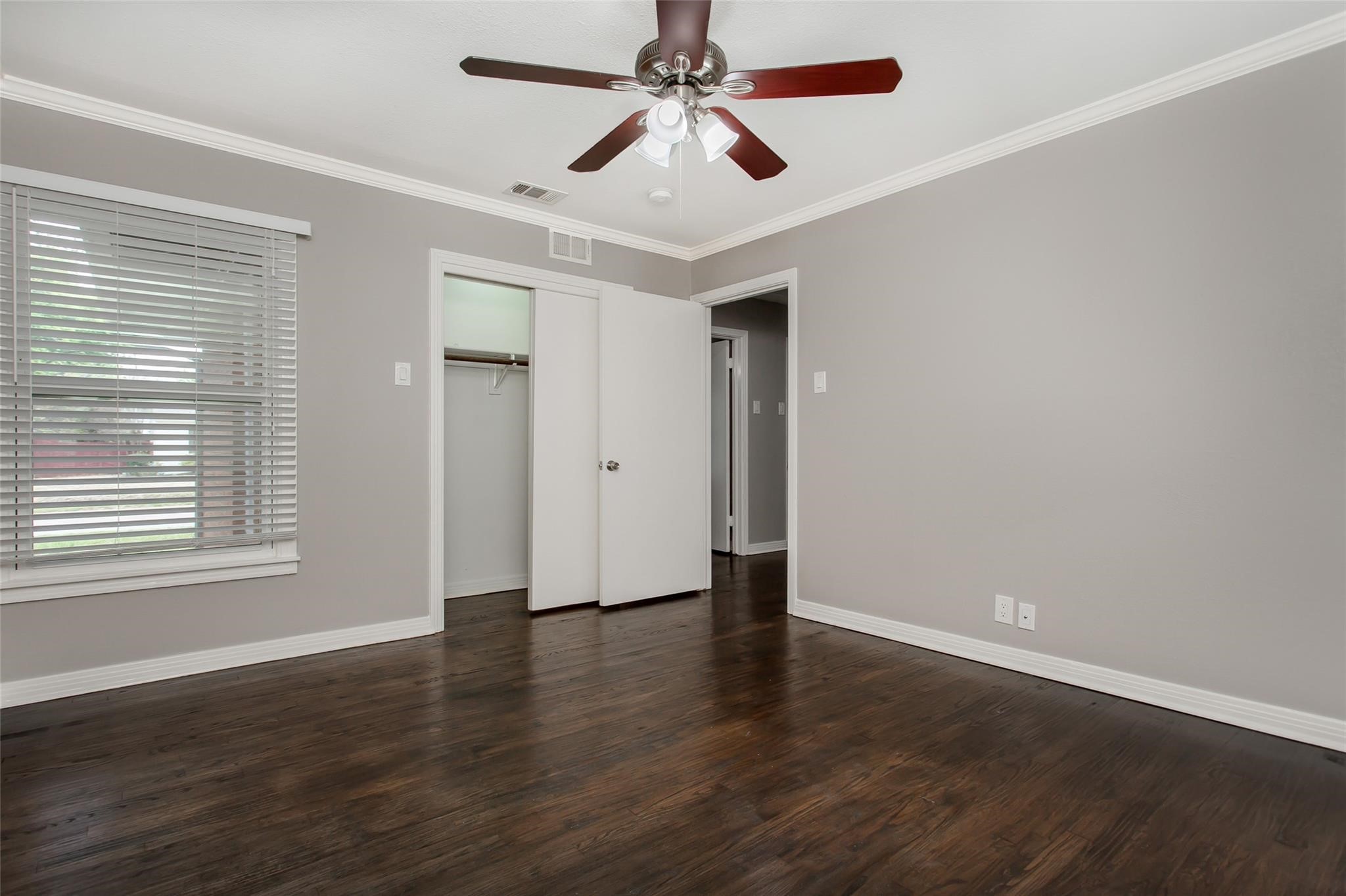 570 Bondstone Drive Dallas TX 75218