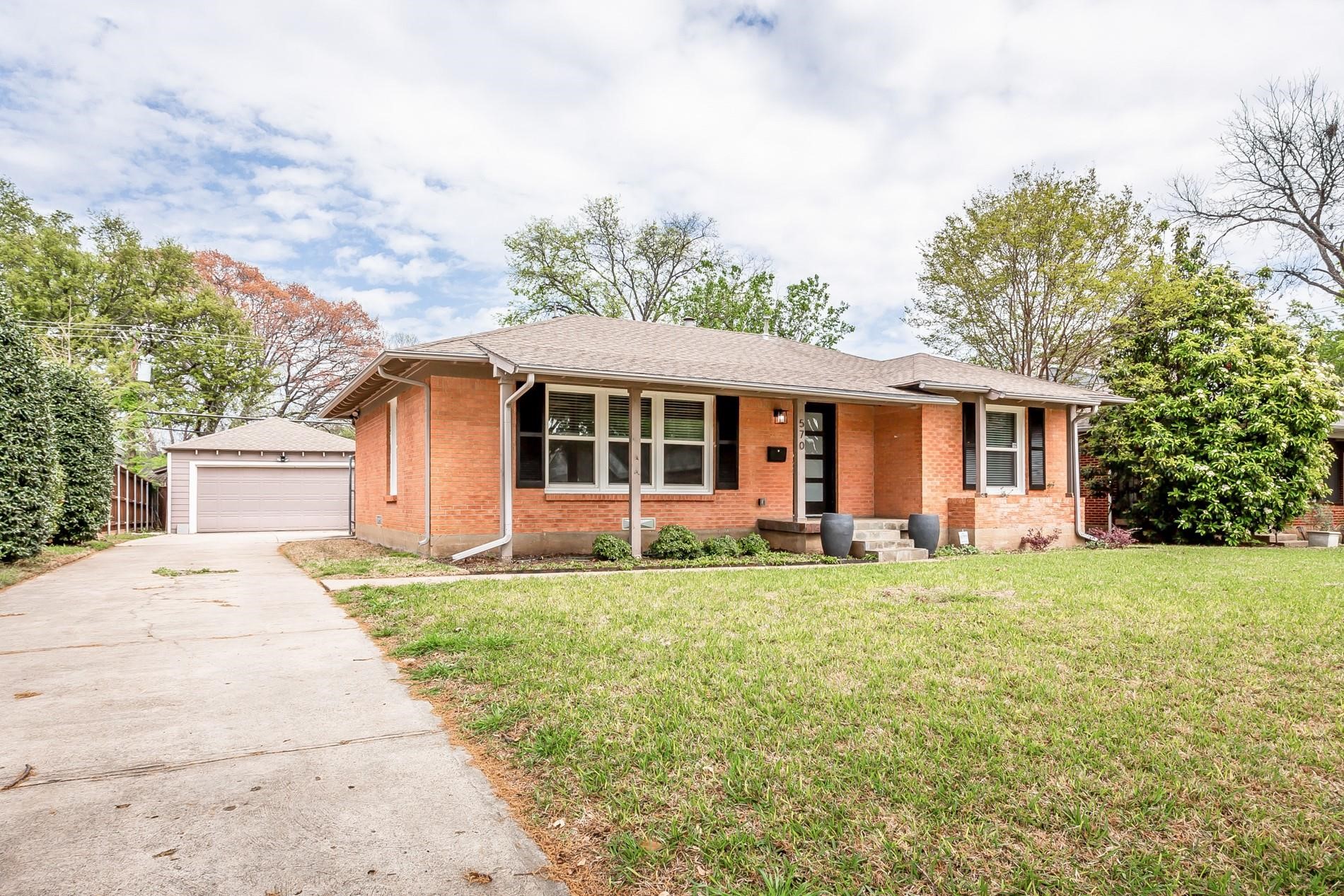 570 Bondstone Drive Dallas TX 75218