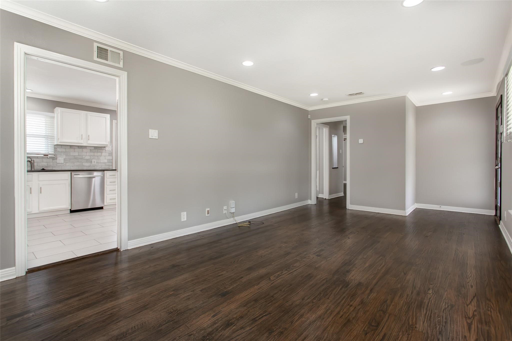 570 Bondstone Drive Dallas TX 75218