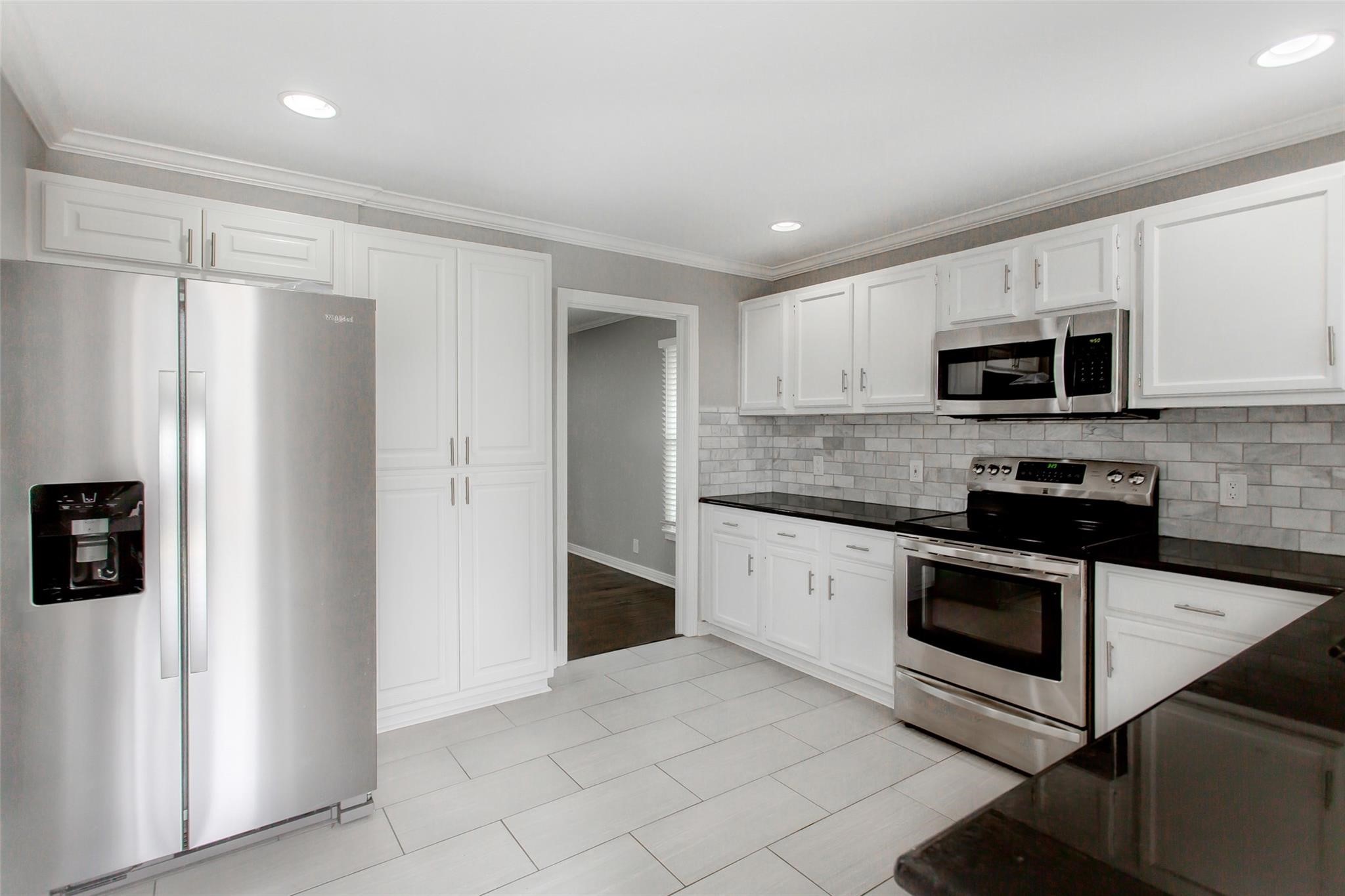 570 Bondstone Drive Dallas TX 75218