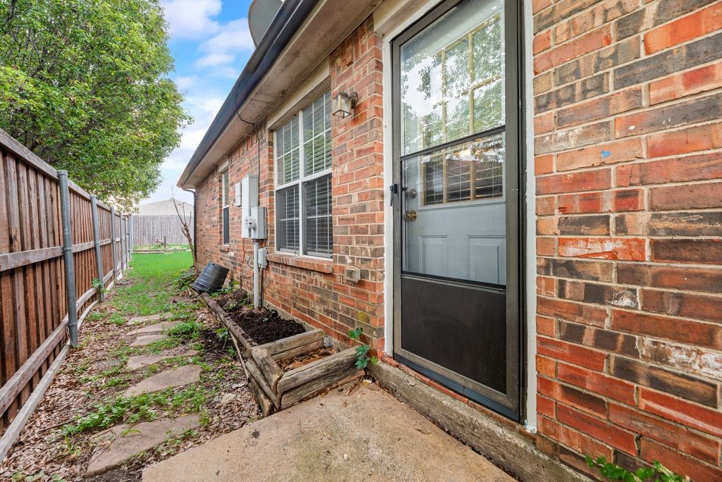6703 Dusty Ridge Trail Arlington TX 76002