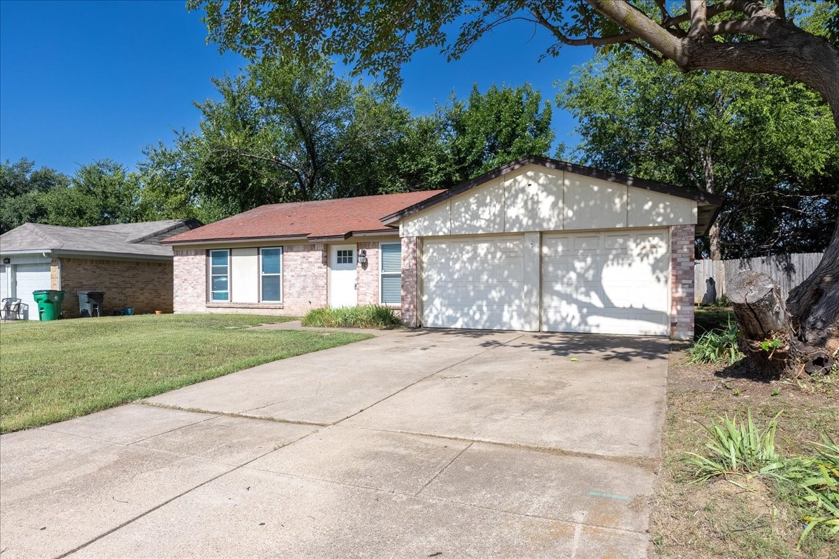 5709 Denise Drive Haltom City TX 76148
