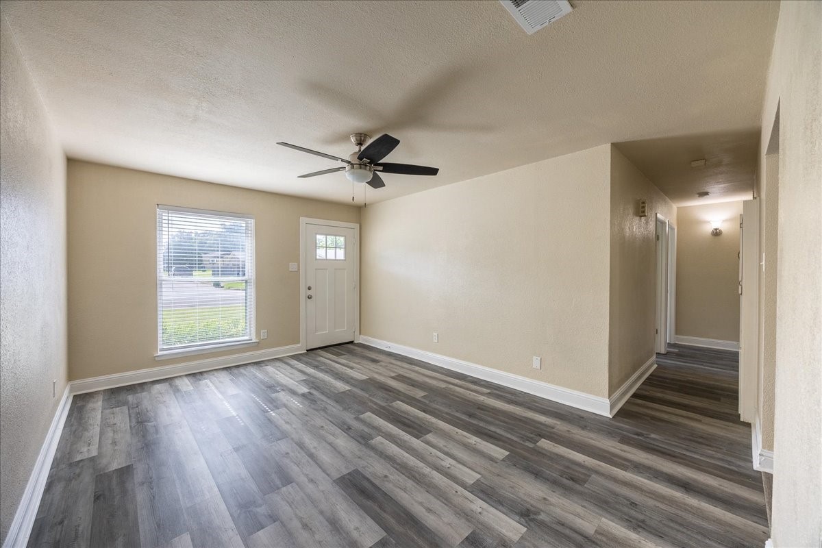 5709 Denise Drive Haltom City TX 76148