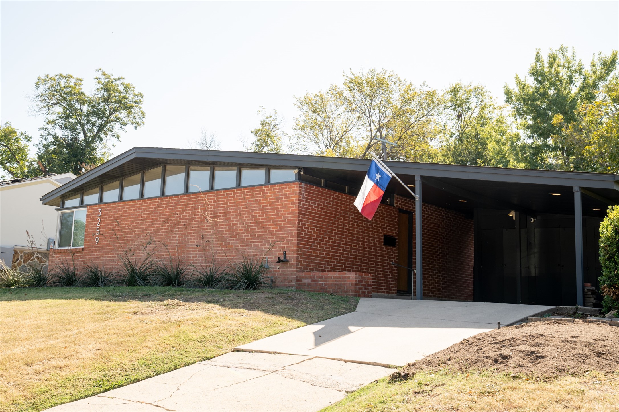 3259 Binyon Street Fort Worth TX 76133
