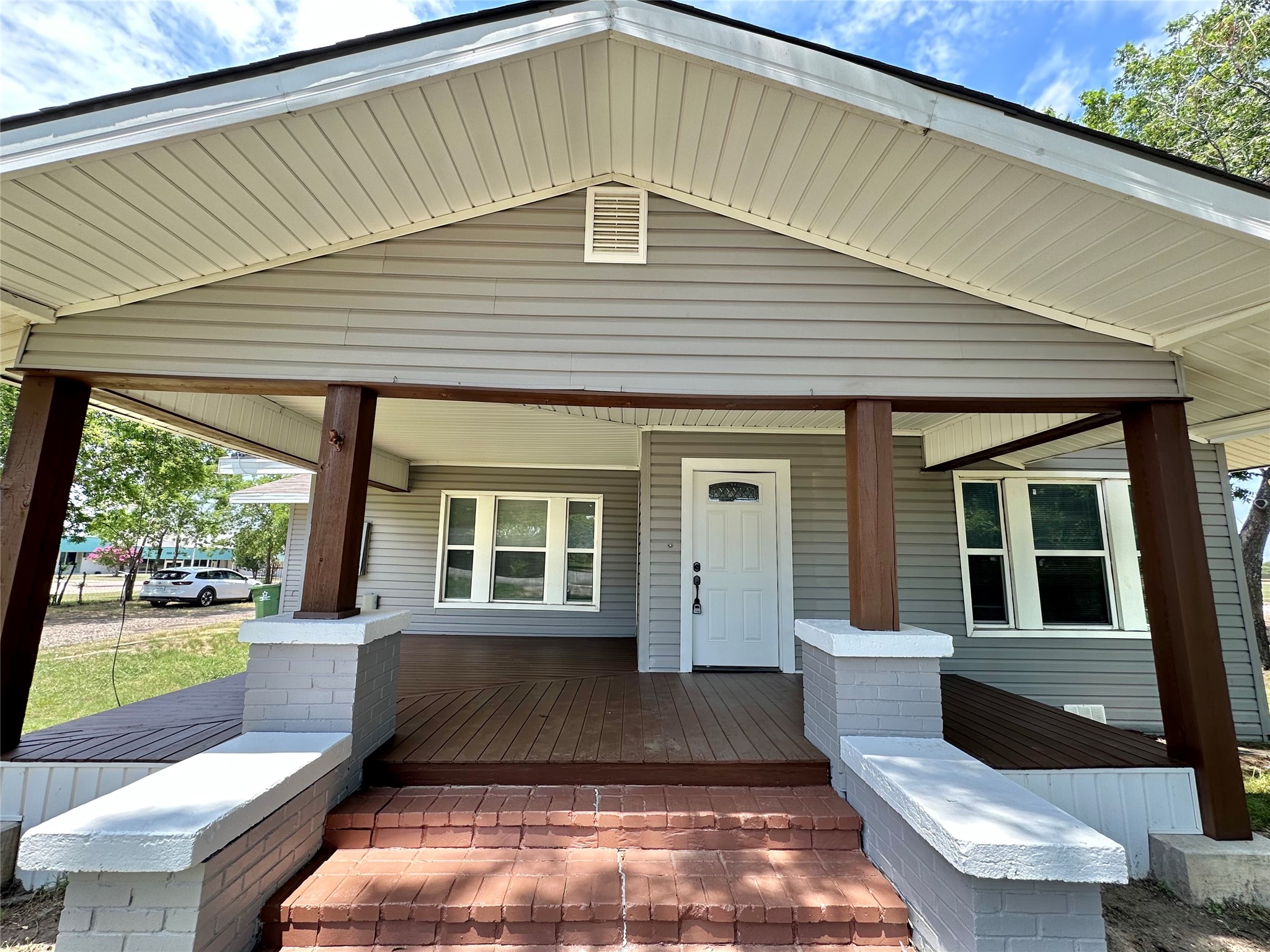 101 N Berry Street Sanger TX 76266