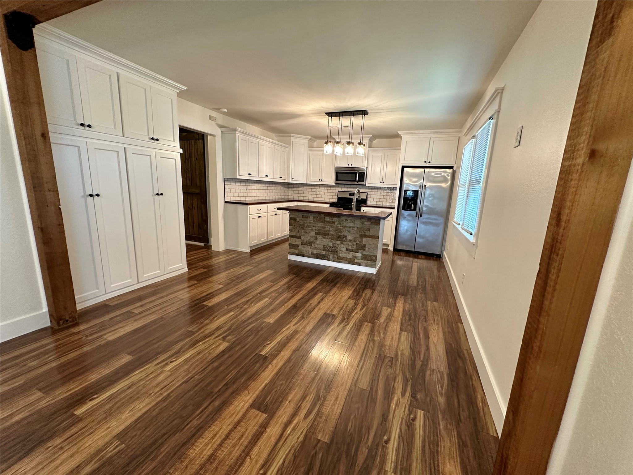101 N Berry Street Sanger TX 76266