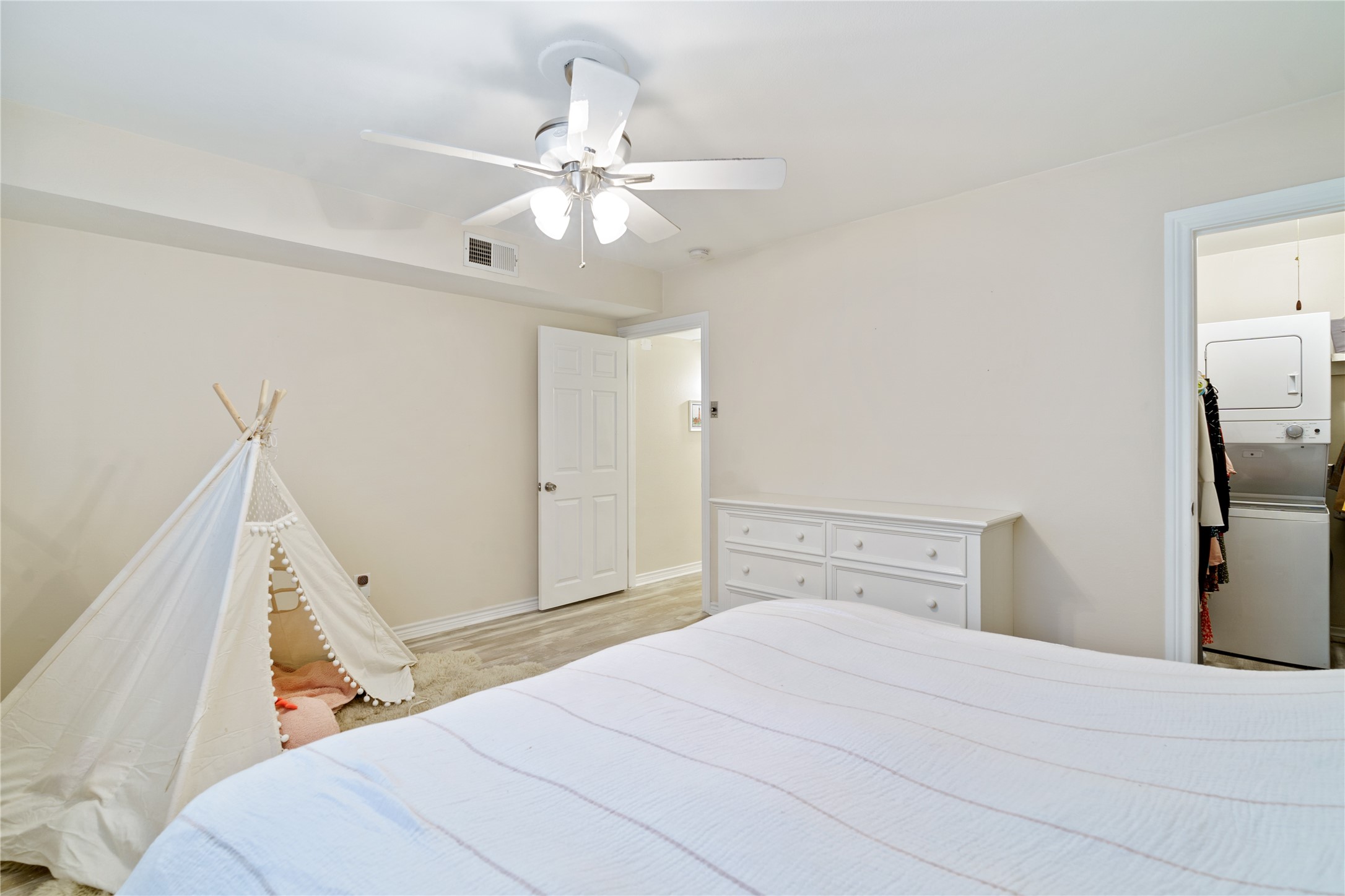 7707 Meadow Park Drive Dallas TX 75230