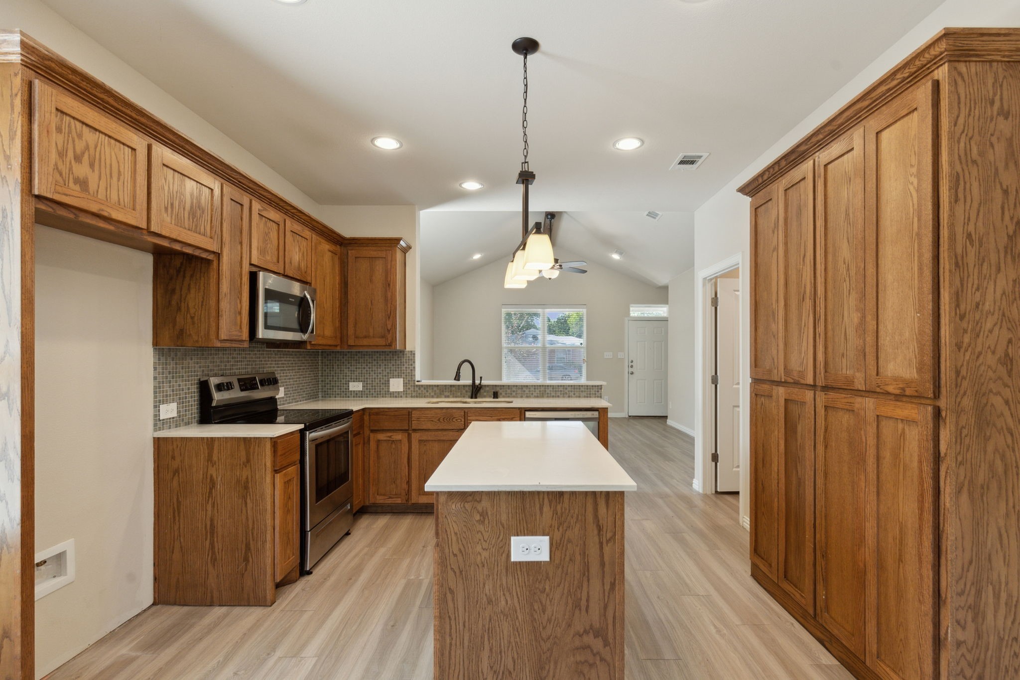 731 W Bond Street Denison TX 75020