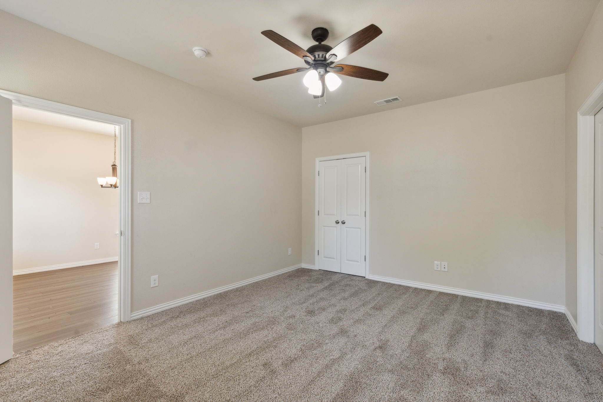 731 W Bond Street Denison TX 75020