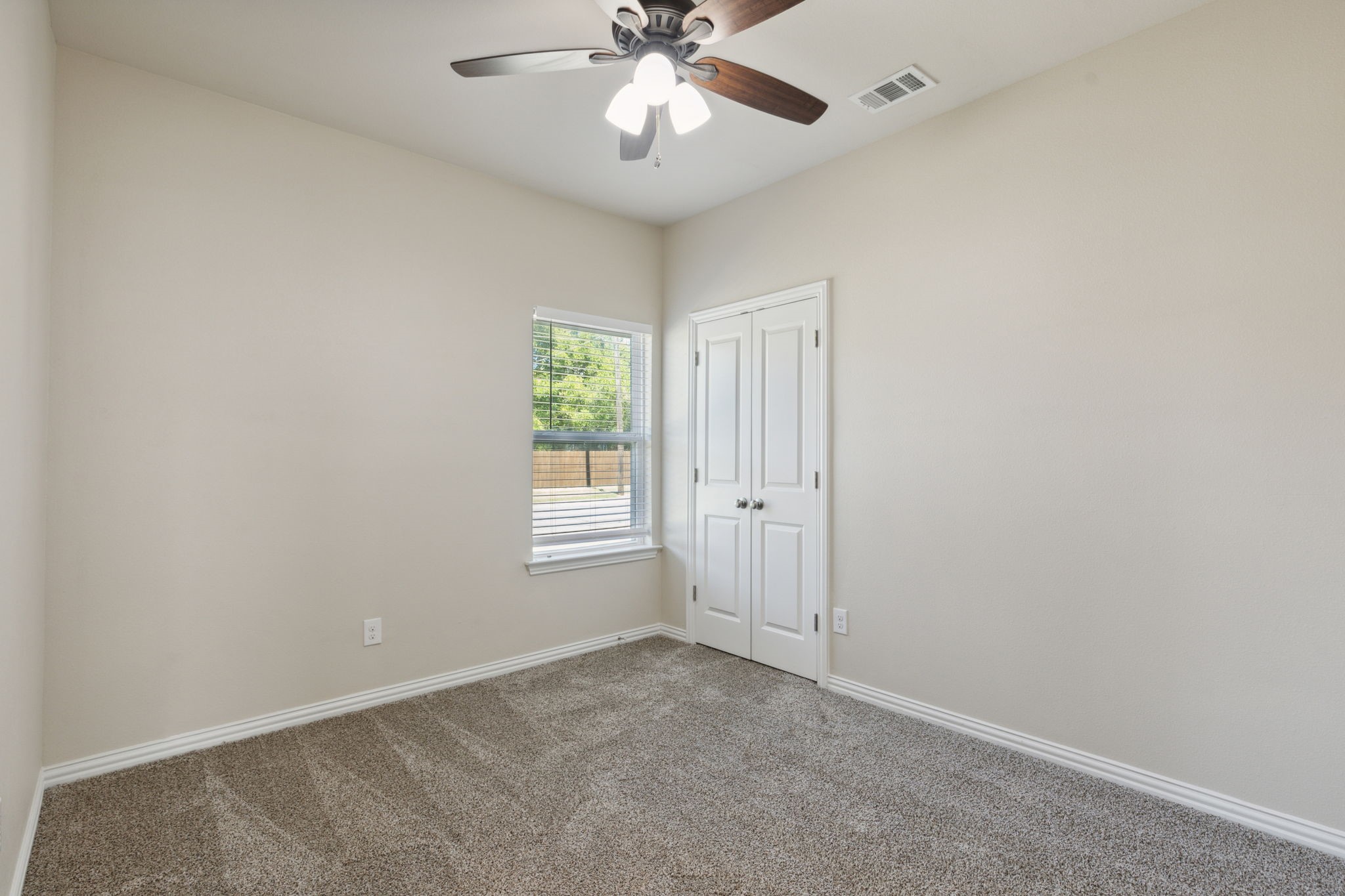 731 W Bond Street Denison TX 75020