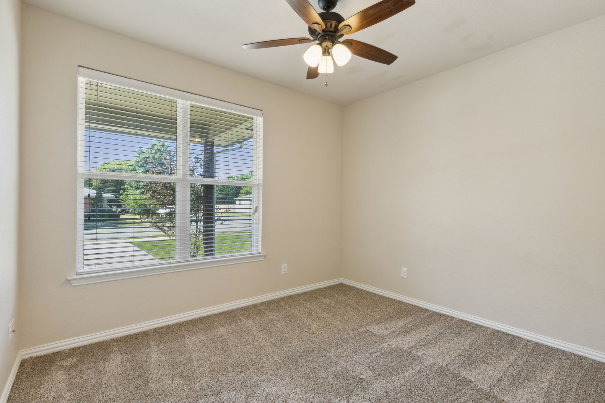 731 W Bond Street Denison TX 75020