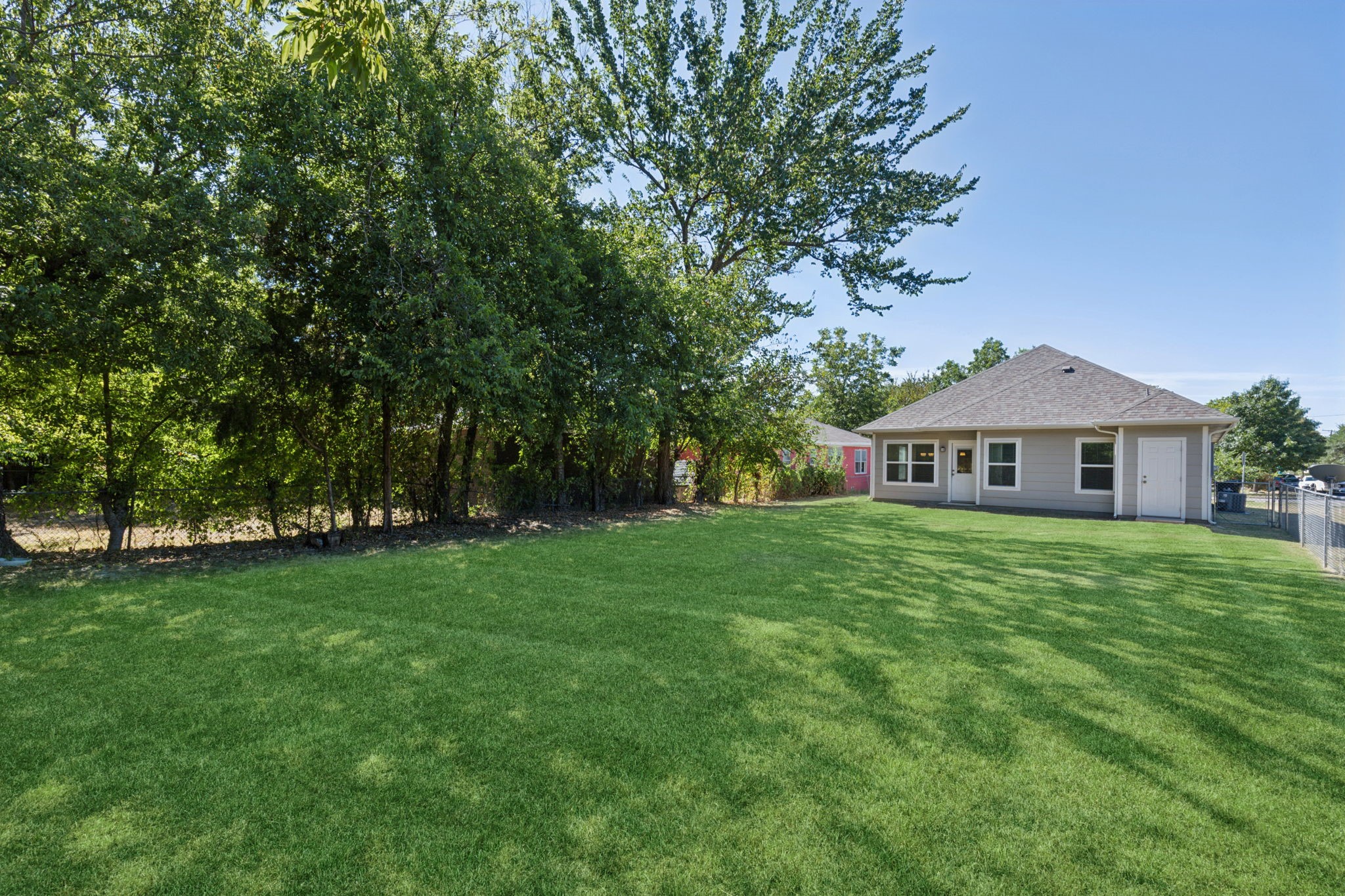 731 W Bond Street Denison TX 75020