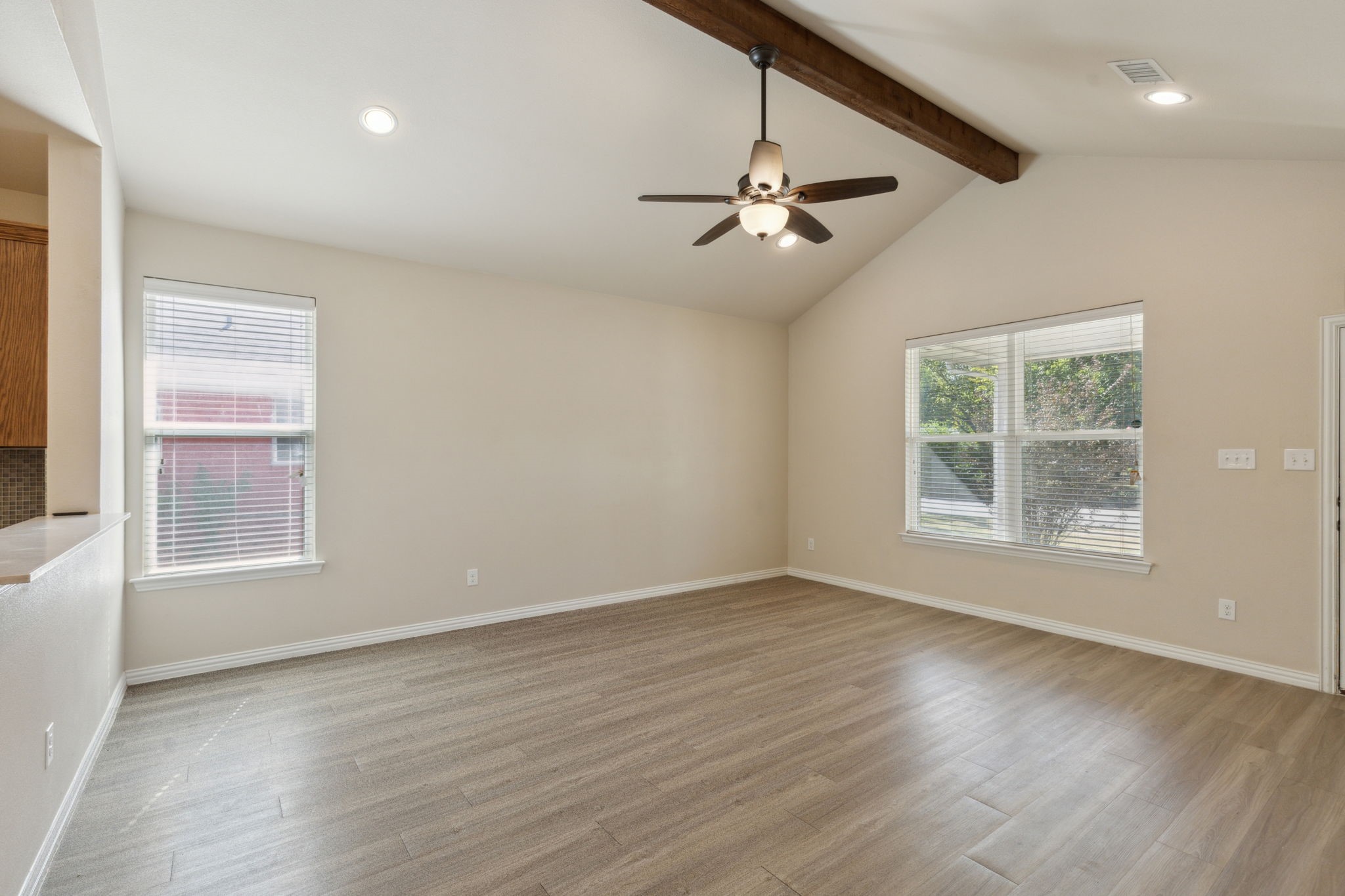 731 W Bond Street Denison TX 75020