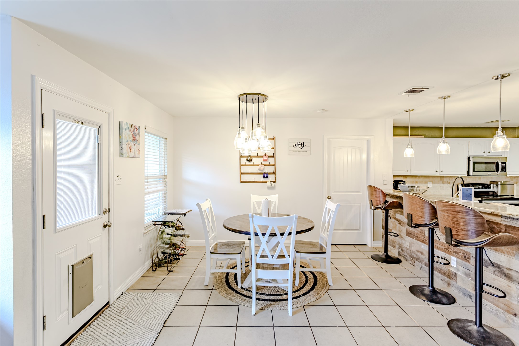 2048 Lake Trail Drive Heartland TX 75126