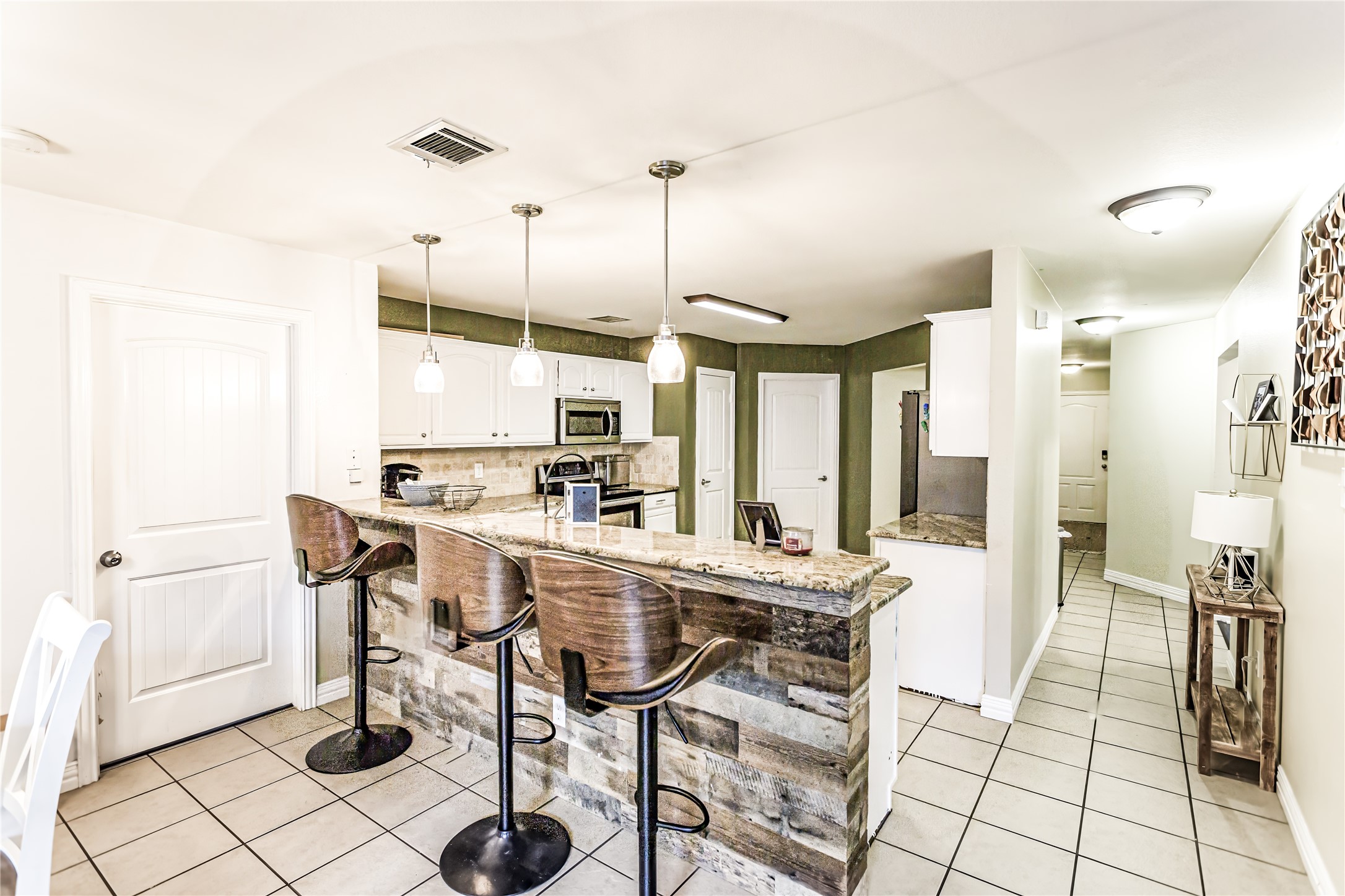 2048 Lake Trail Drive Heartland TX 75126
