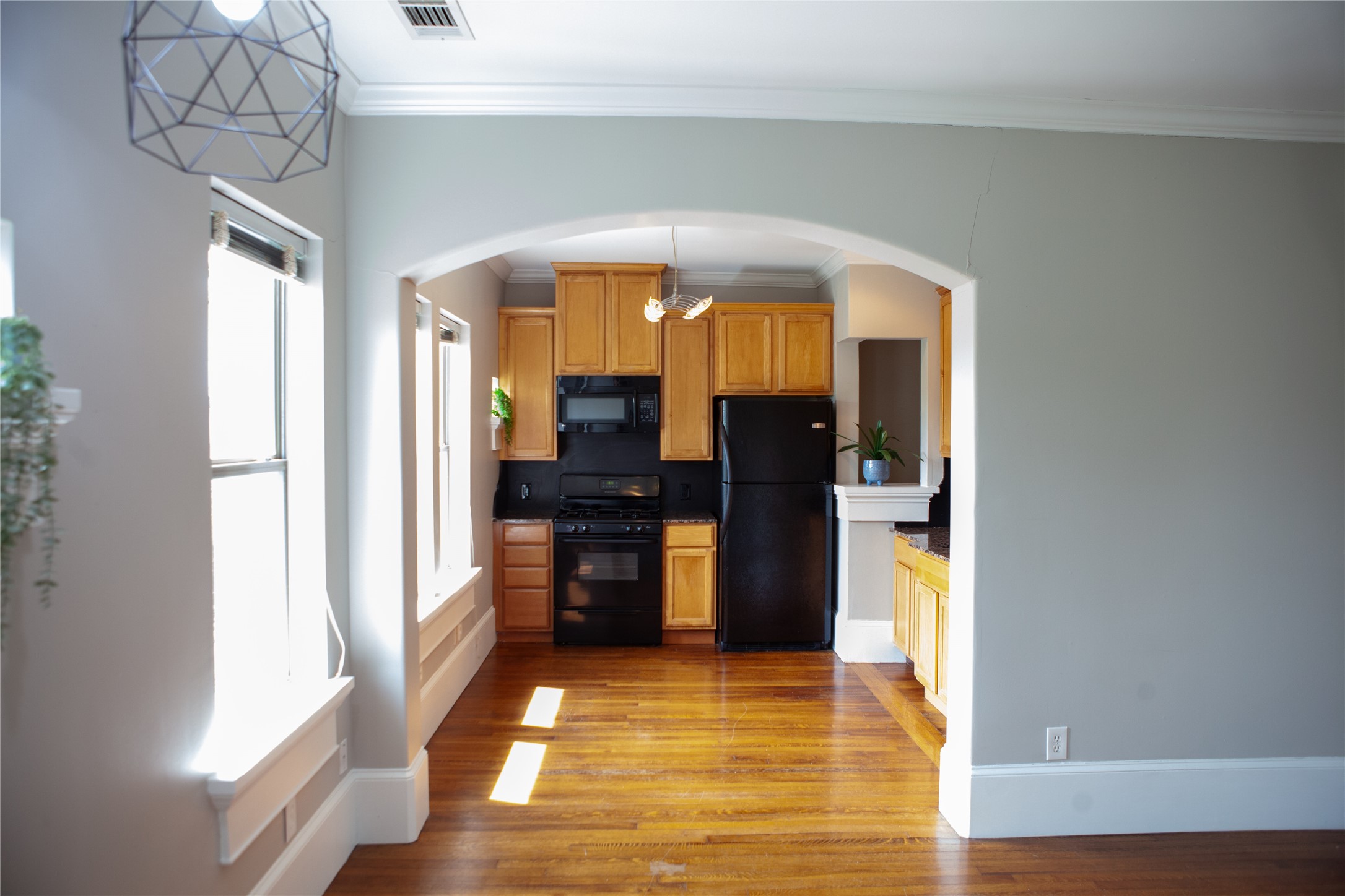 5347 Lewis Street Dallas TX 75206