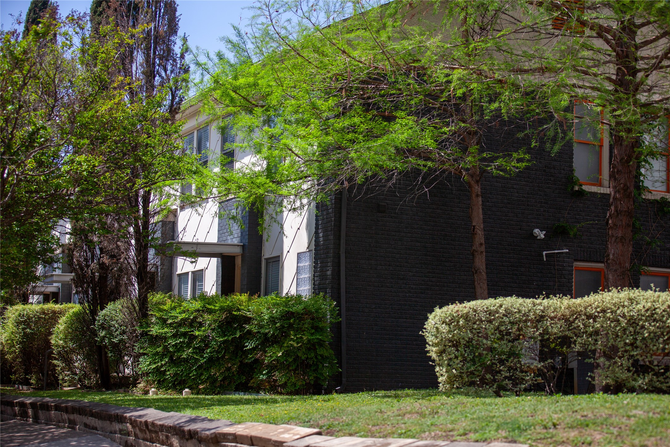 5347 Lewis Street Dallas TX 75206