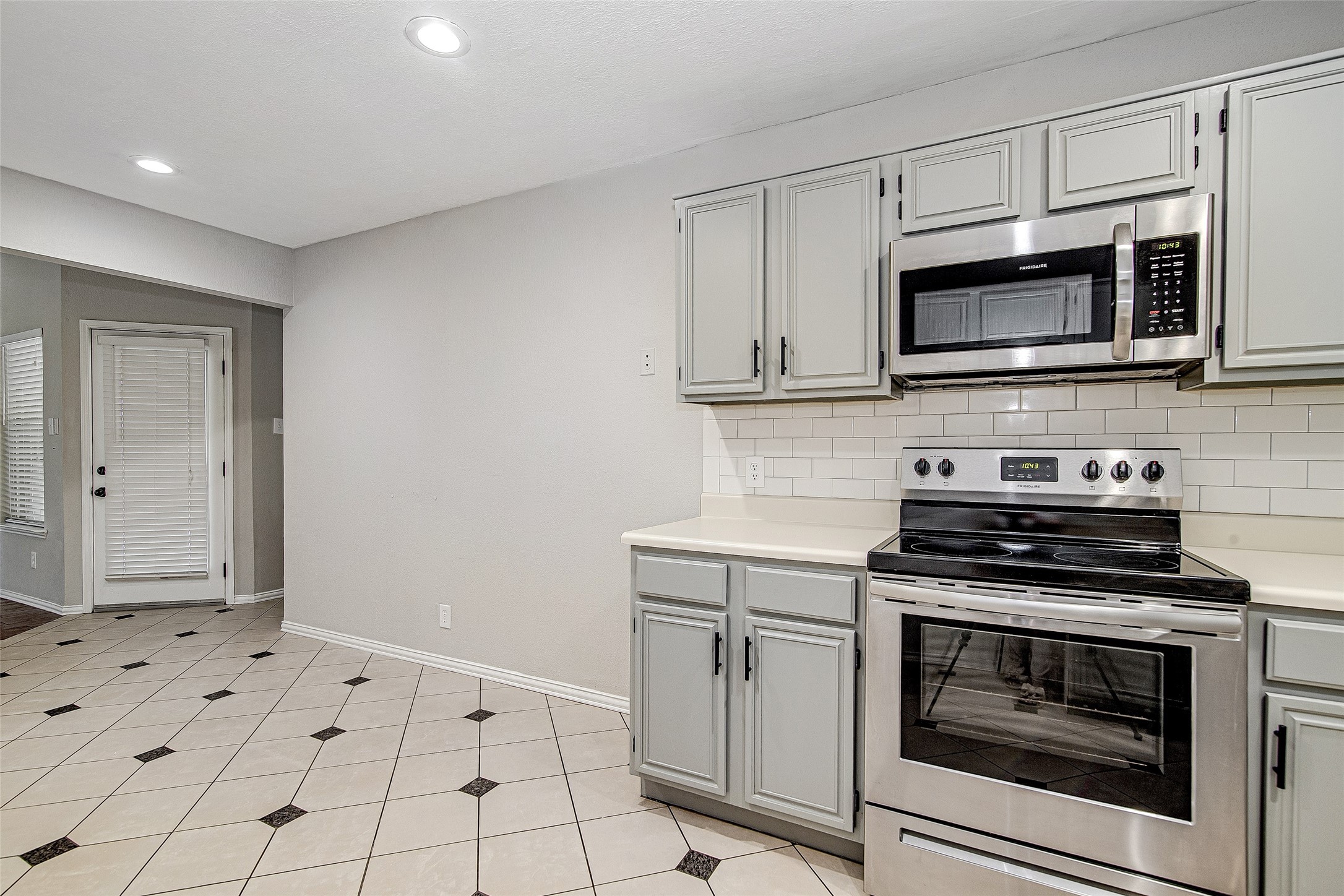 120 N Flaxseed Lane Fort Worth TX 76108