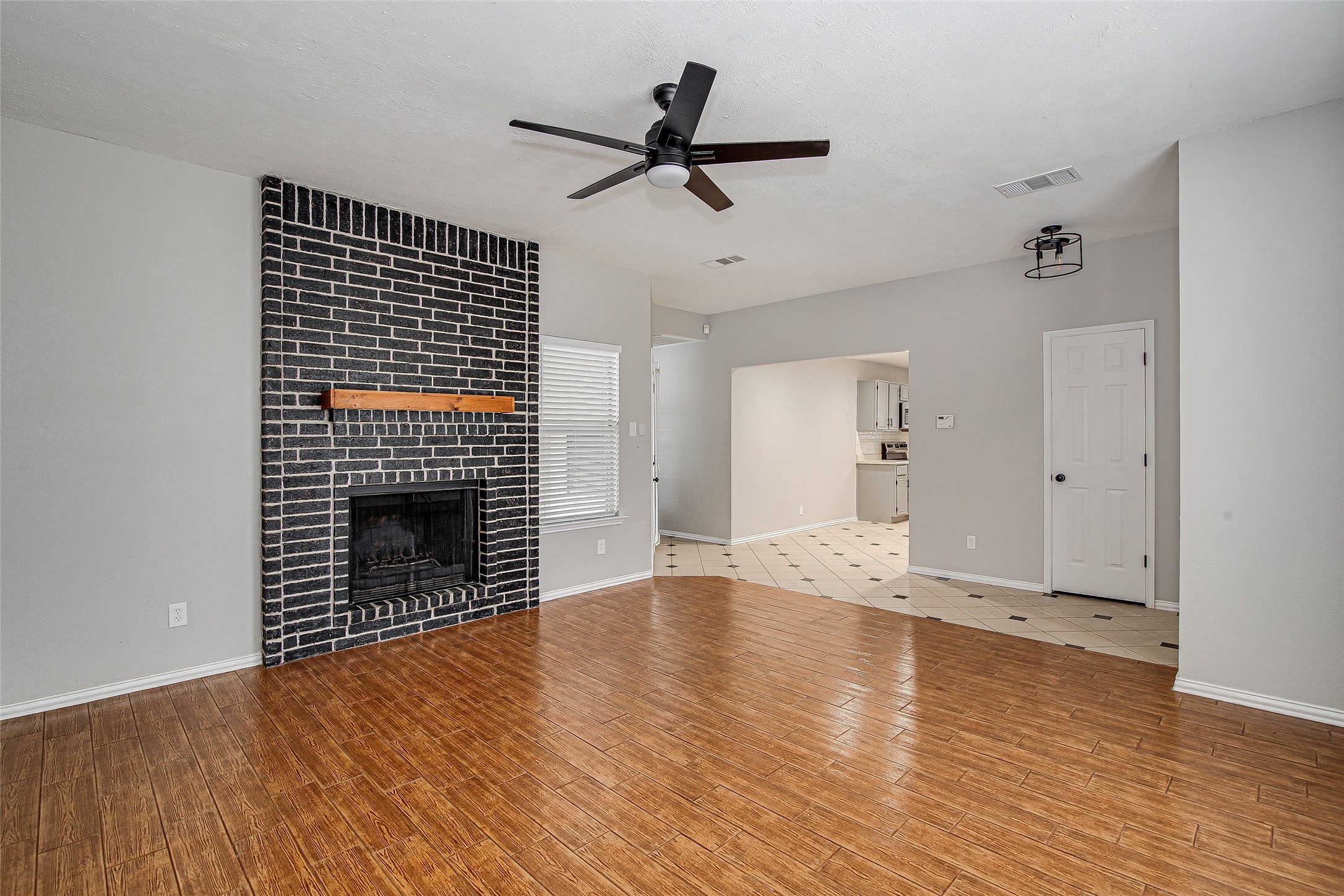 120 N Flaxseed Lane Fort Worth TX 76108