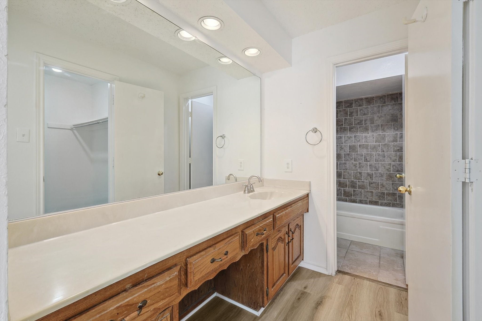 5137 Shoregate Drive Garland TX 75043
