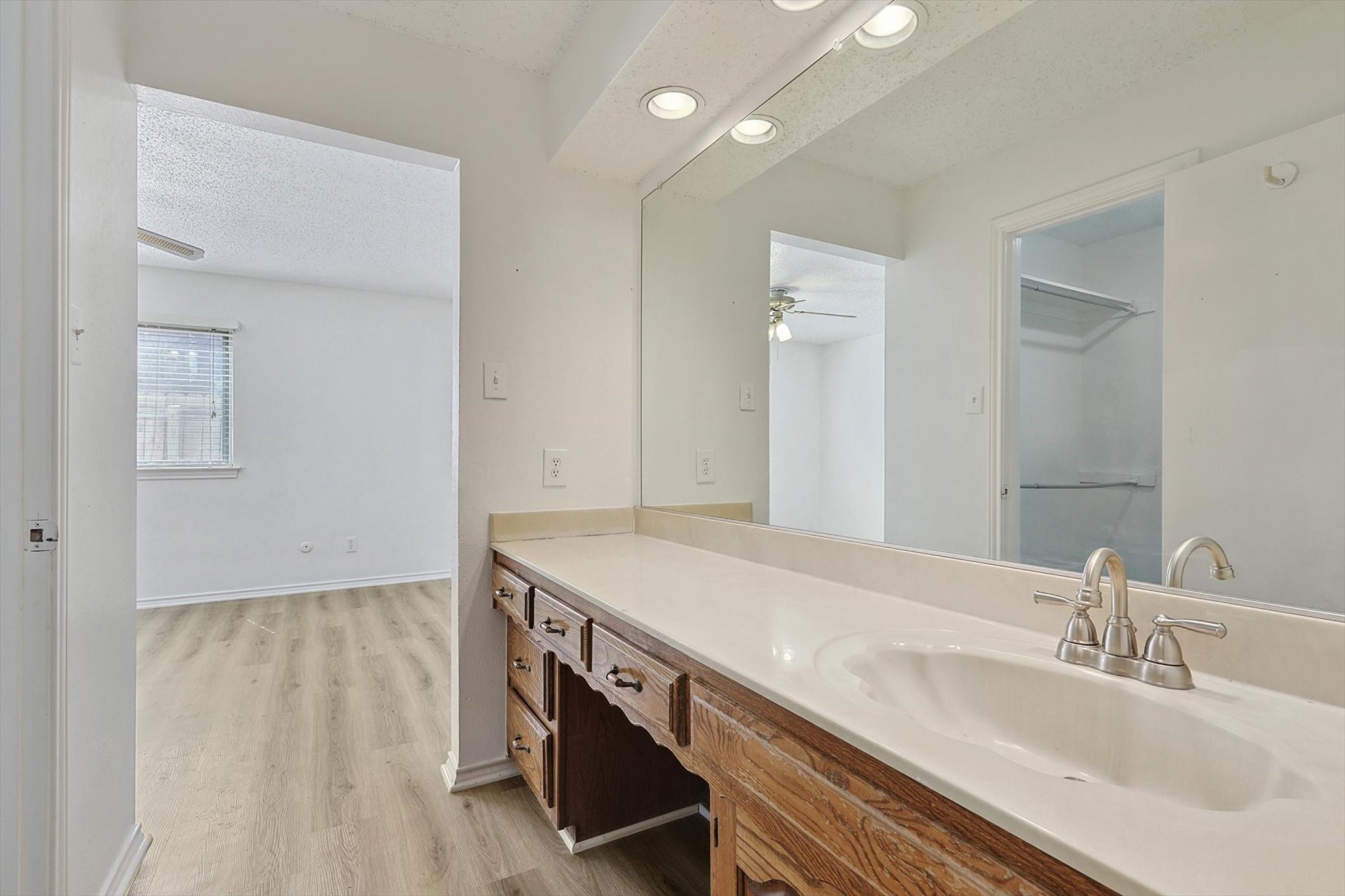 5137 Shoregate Drive Garland TX 75043