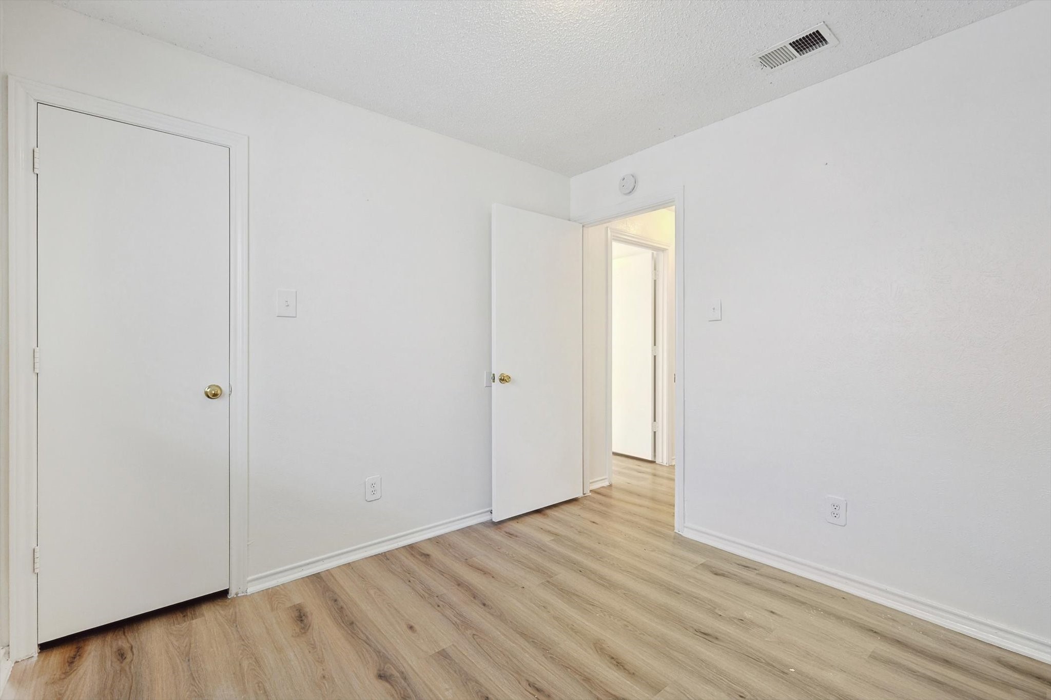 5137 Shoregate Drive Garland TX 75043
