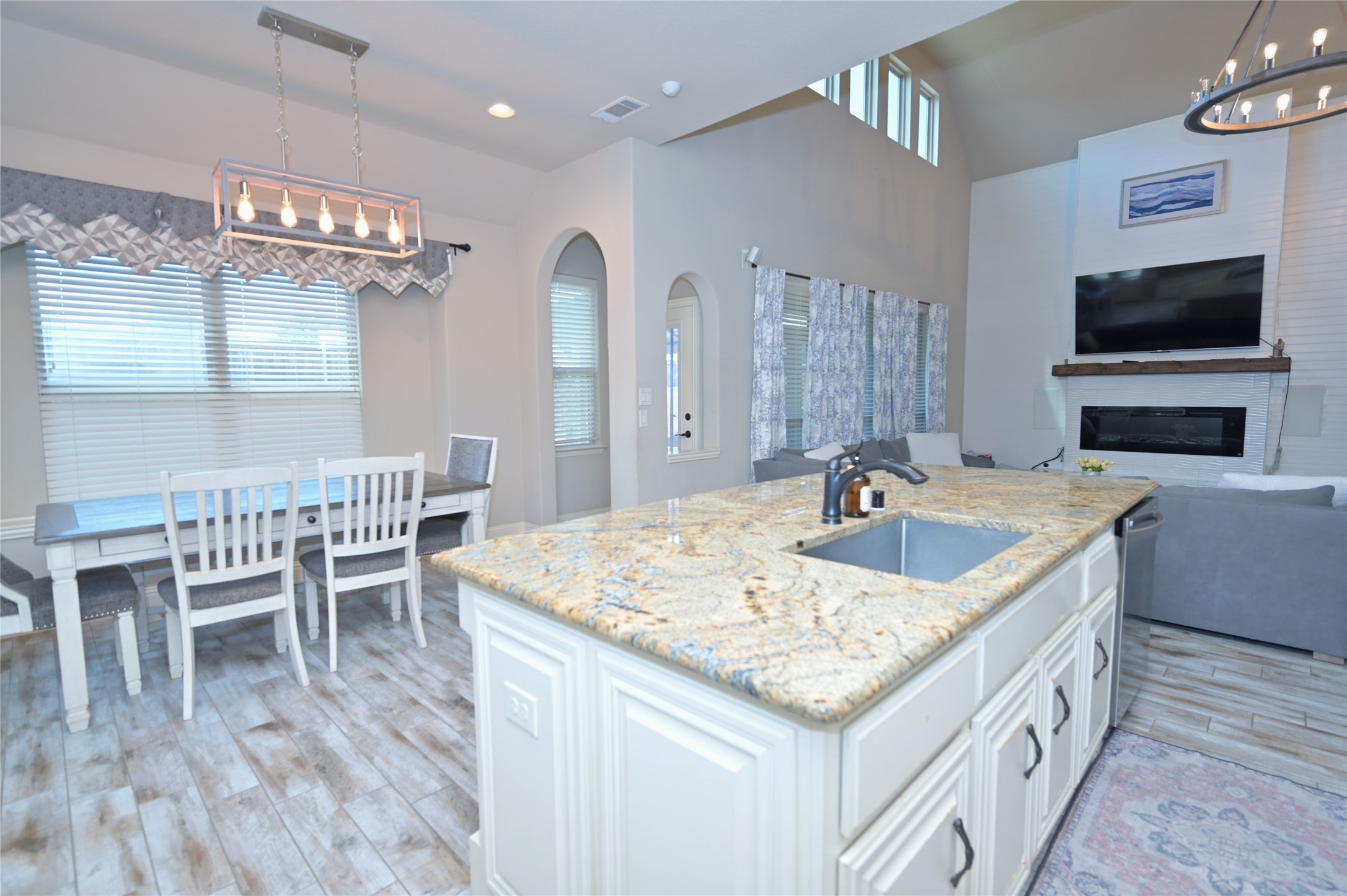 3207 Pampa Grand Prairie TX 75054