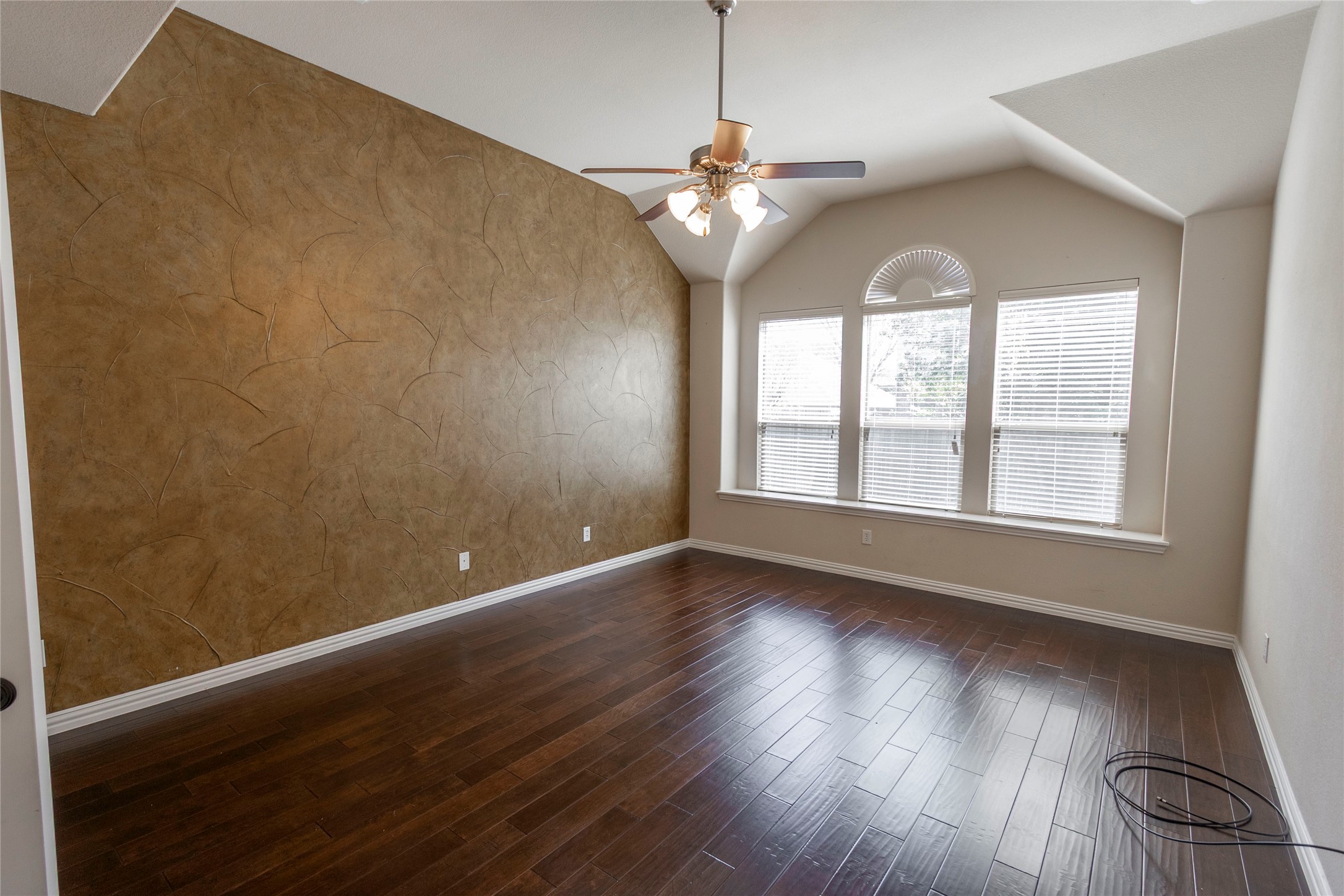 2931 Bandera Grand Prairie TX 75054