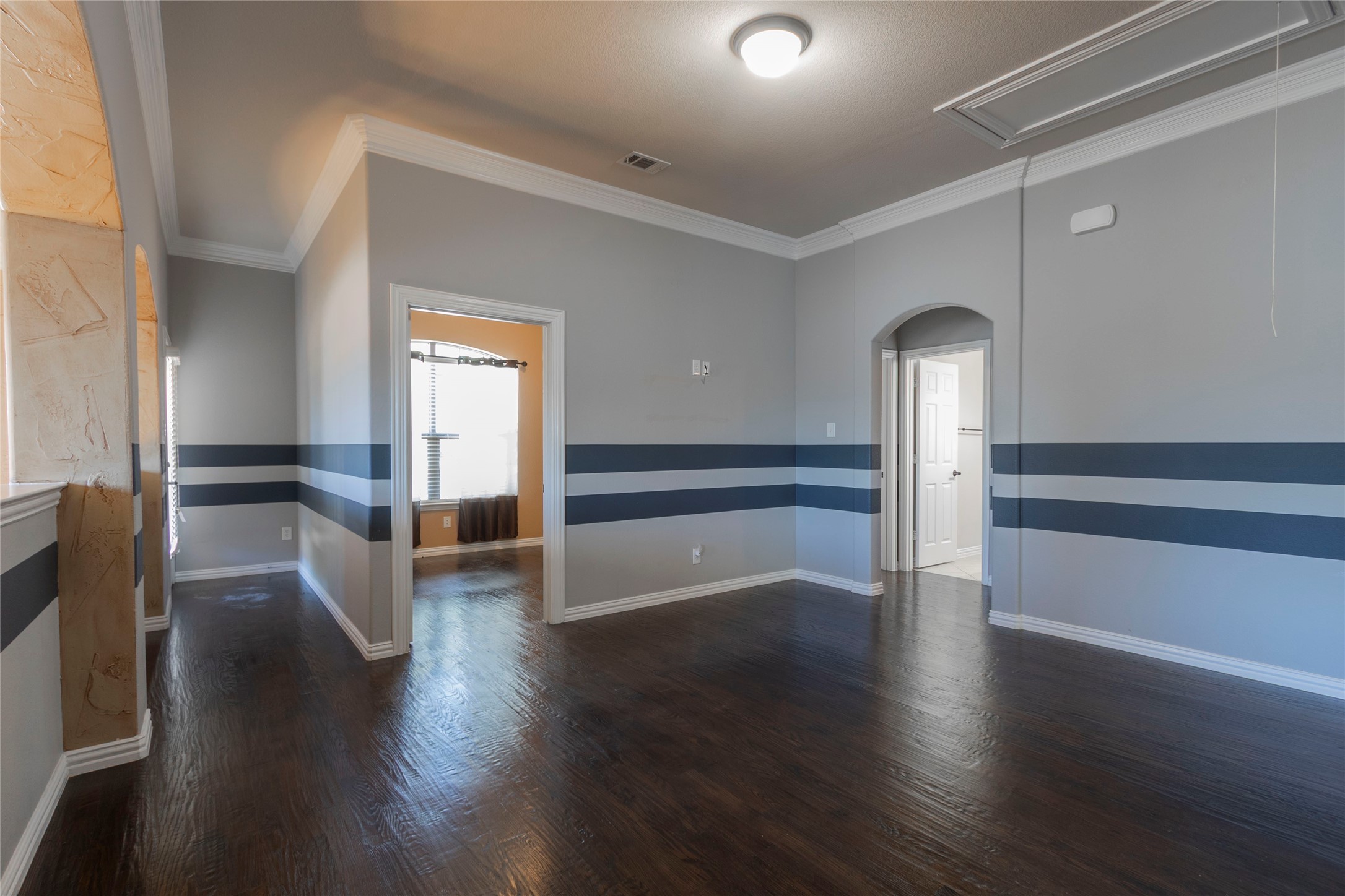 2931 Bandera Grand Prairie TX 75054
