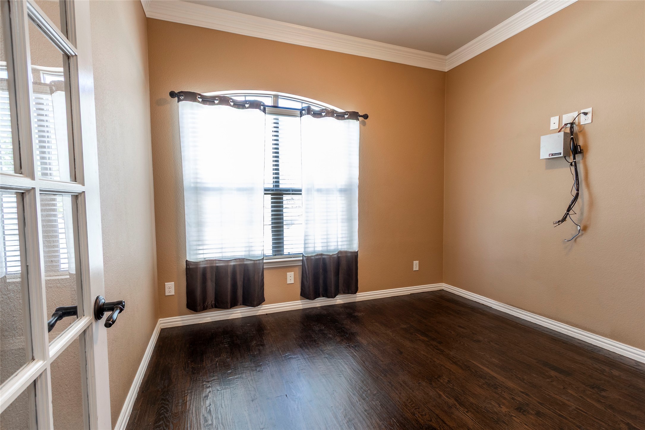 2931 Bandera Grand Prairie TX 75054