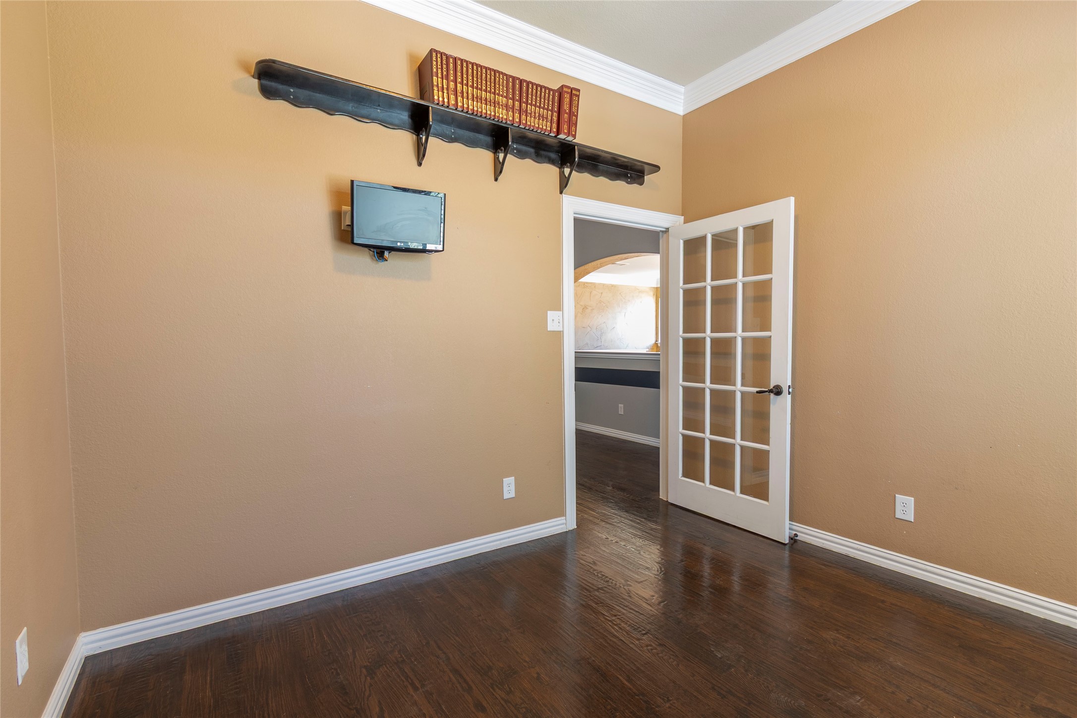 2931 Bandera Grand Prairie TX 75054
