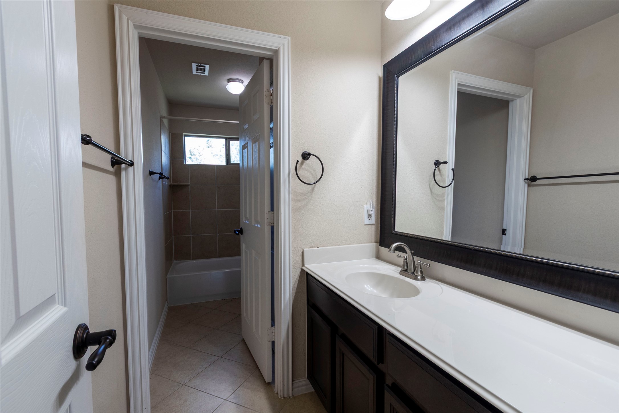 2931 Bandera Grand Prairie TX 75054