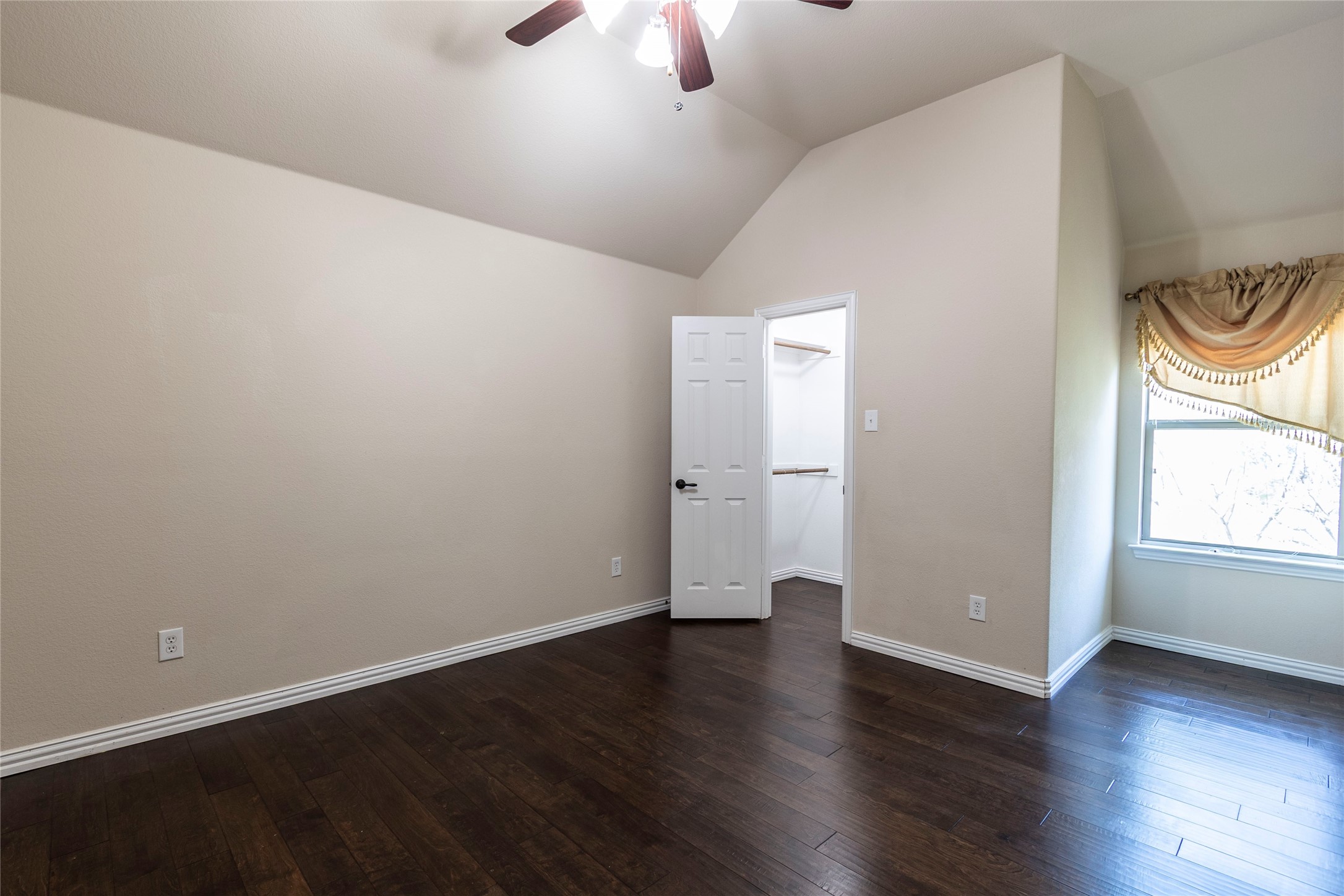 2931 Bandera Grand Prairie TX 75054