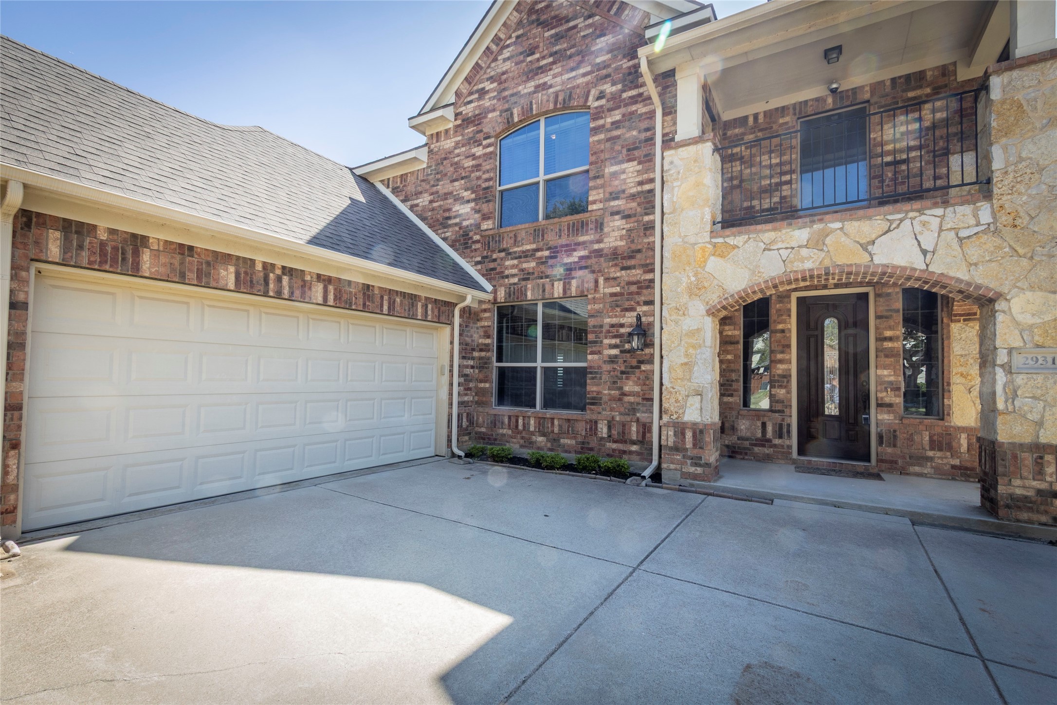 2931 Bandera Grand Prairie TX 75054
