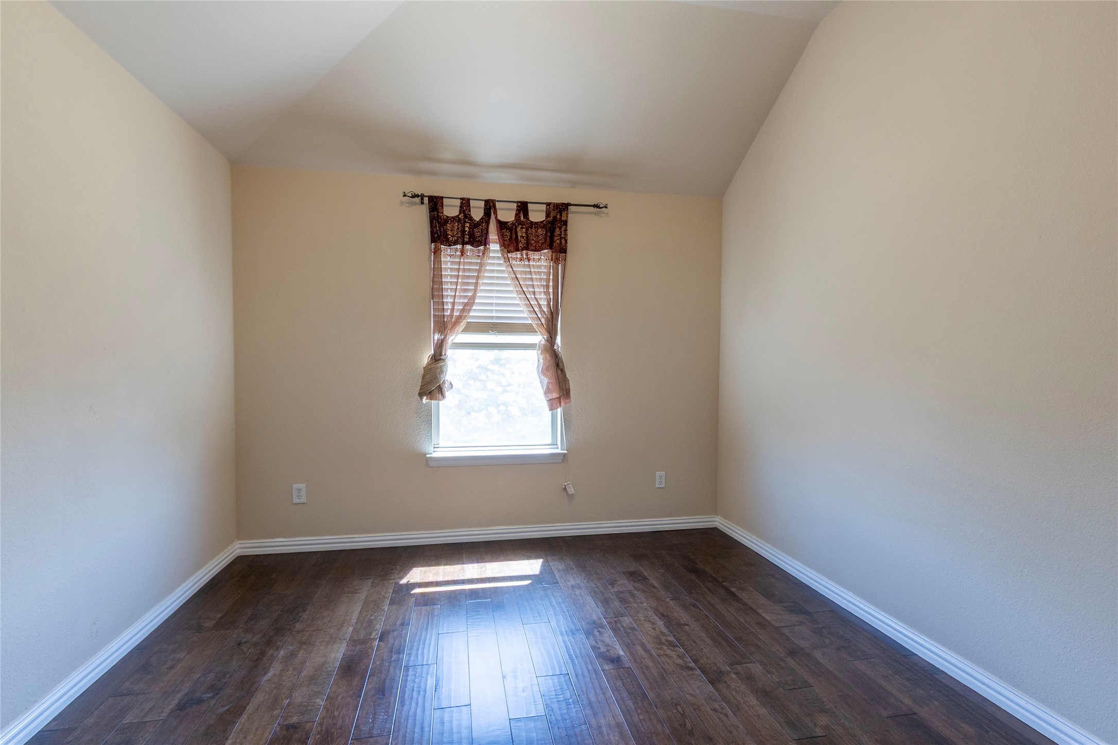 2931 Bandera Grand Prairie TX 75054