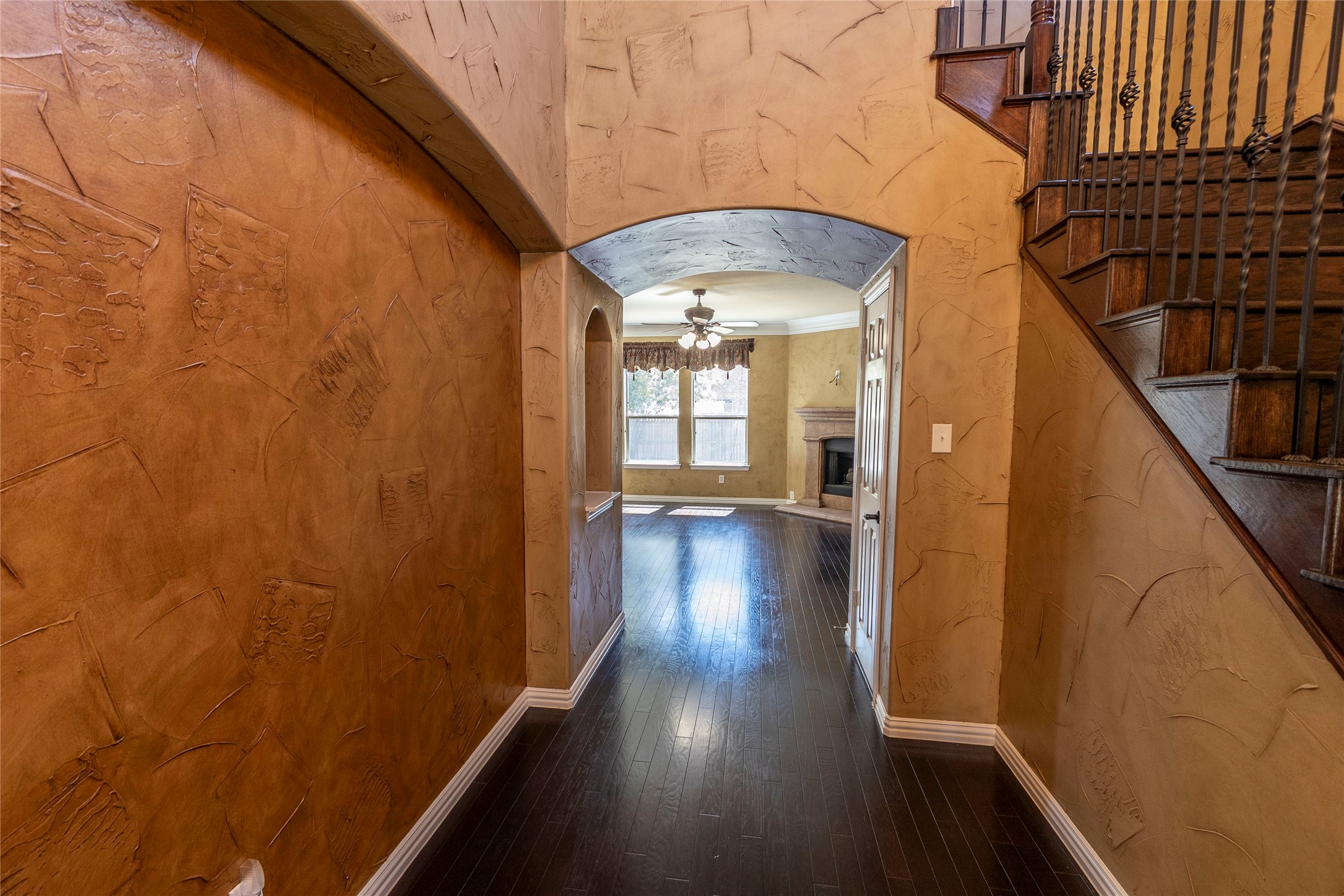 2931 Bandera Grand Prairie TX 75054
