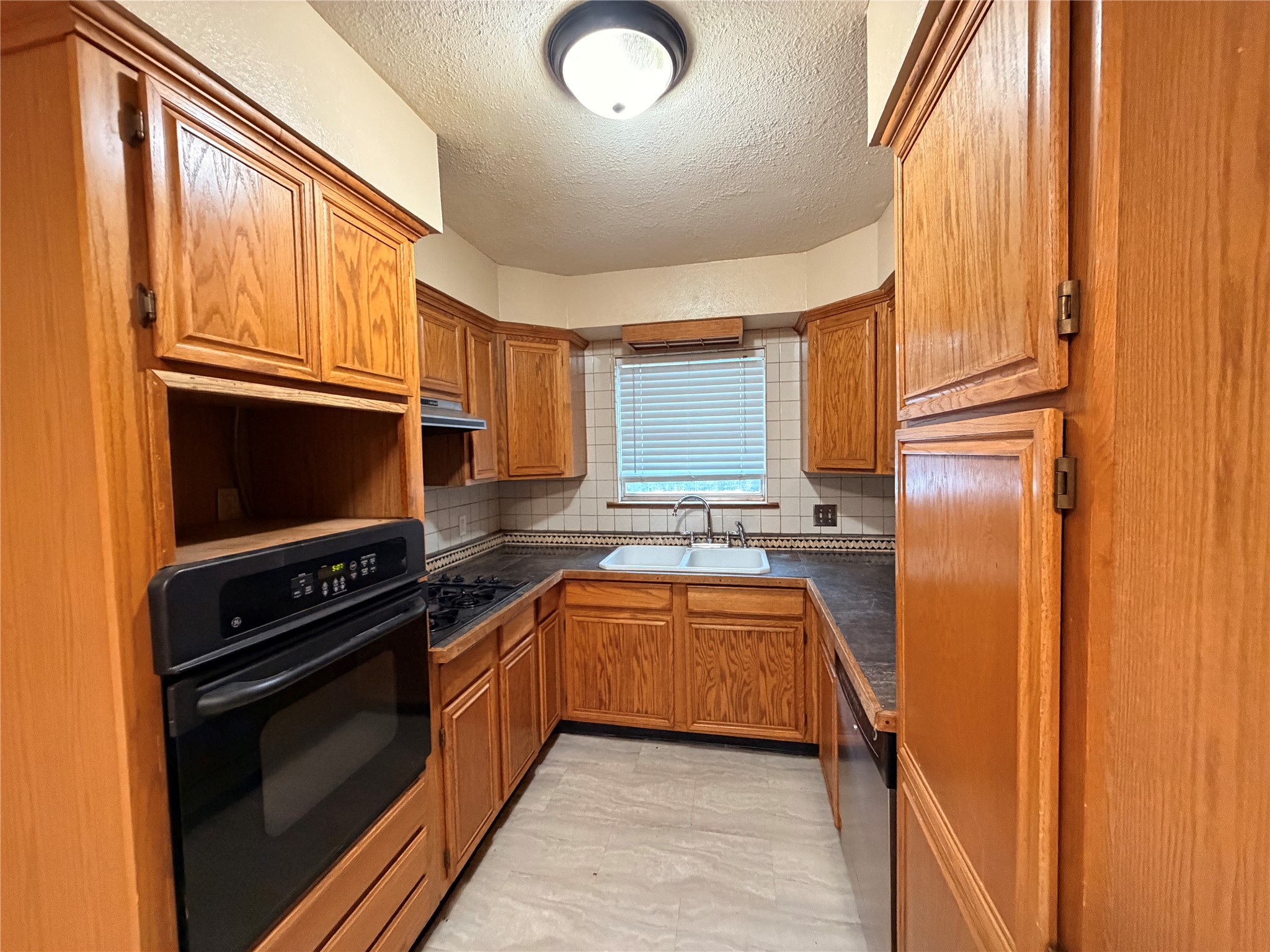 1416 Norwood Drive Hurst TX 76053