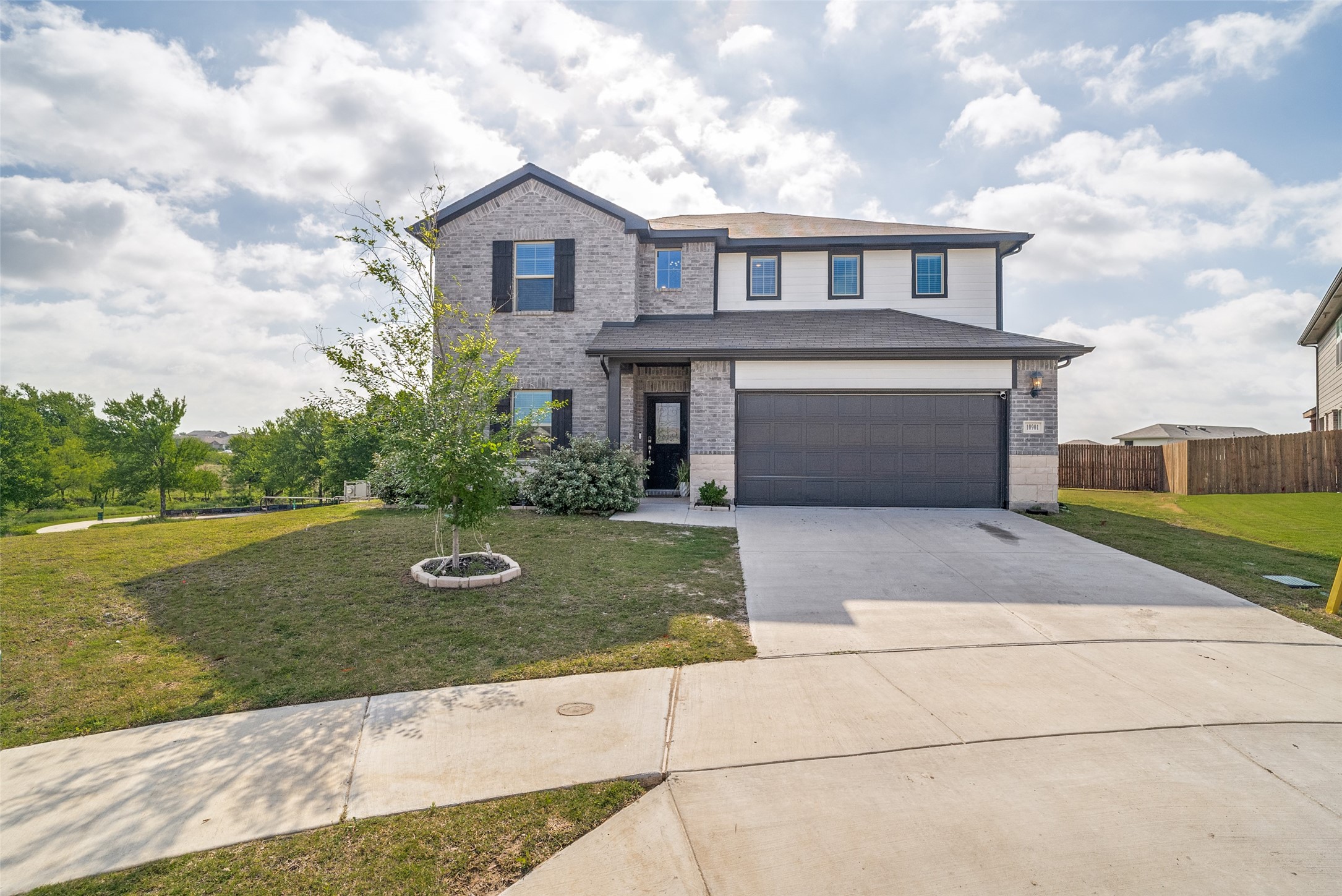10901 Tamarisk Drive Fort Worth TX 76108