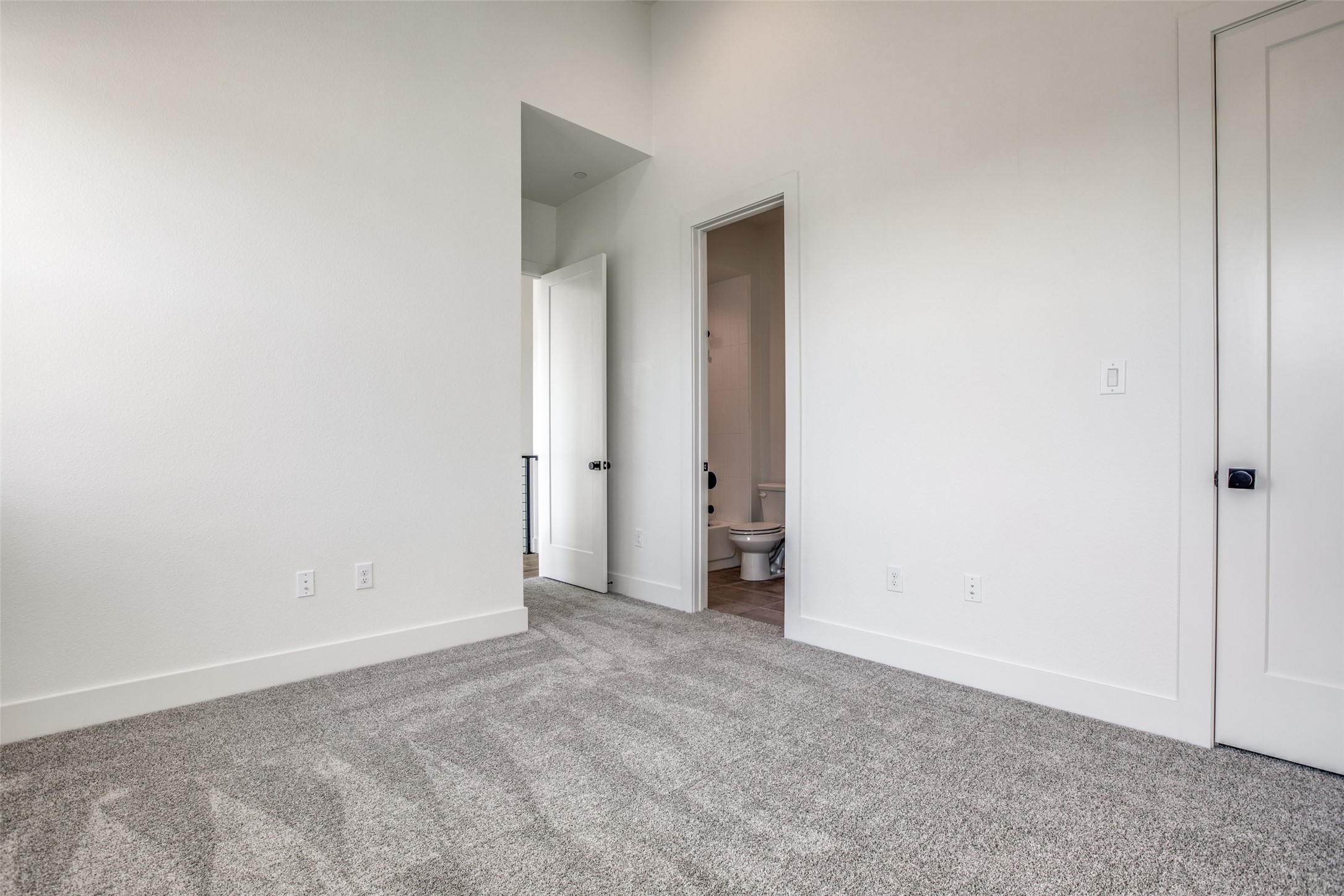 2143 Mail Avenue Dallas TX 75235