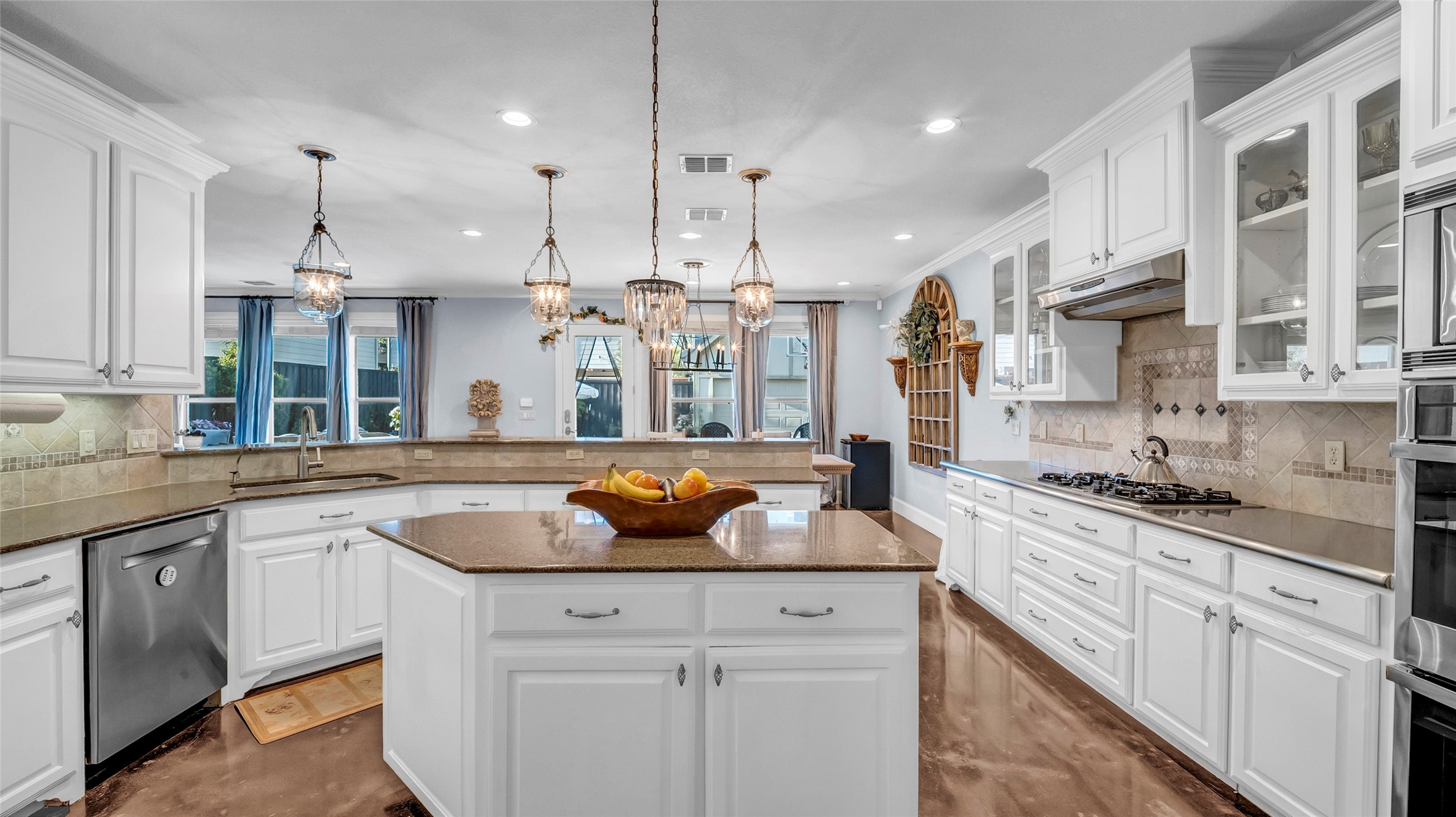 5527 Mccommas Boulevard Dallas TX 75206