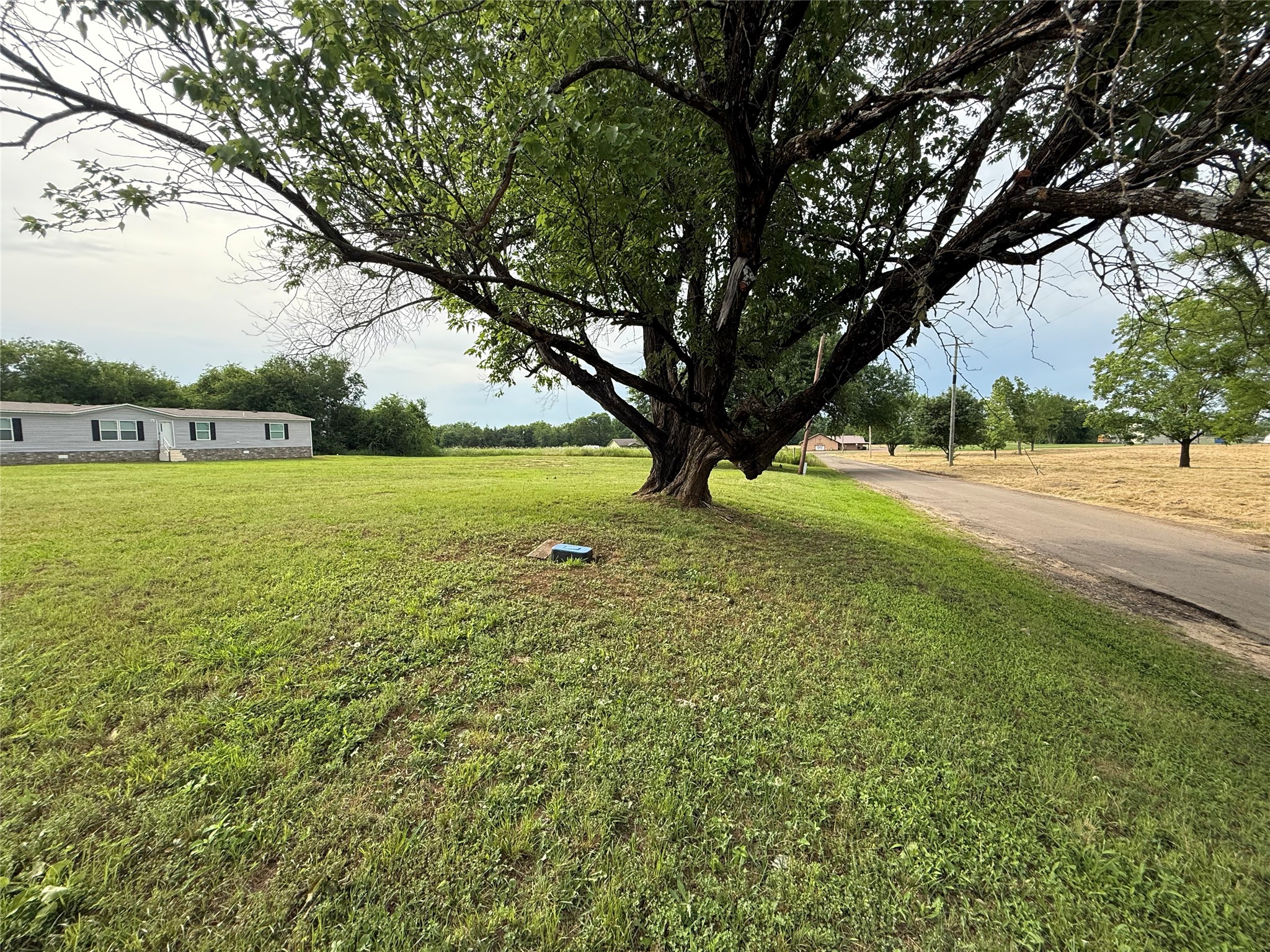 271 County Road 3604 Saltillo TX 75478