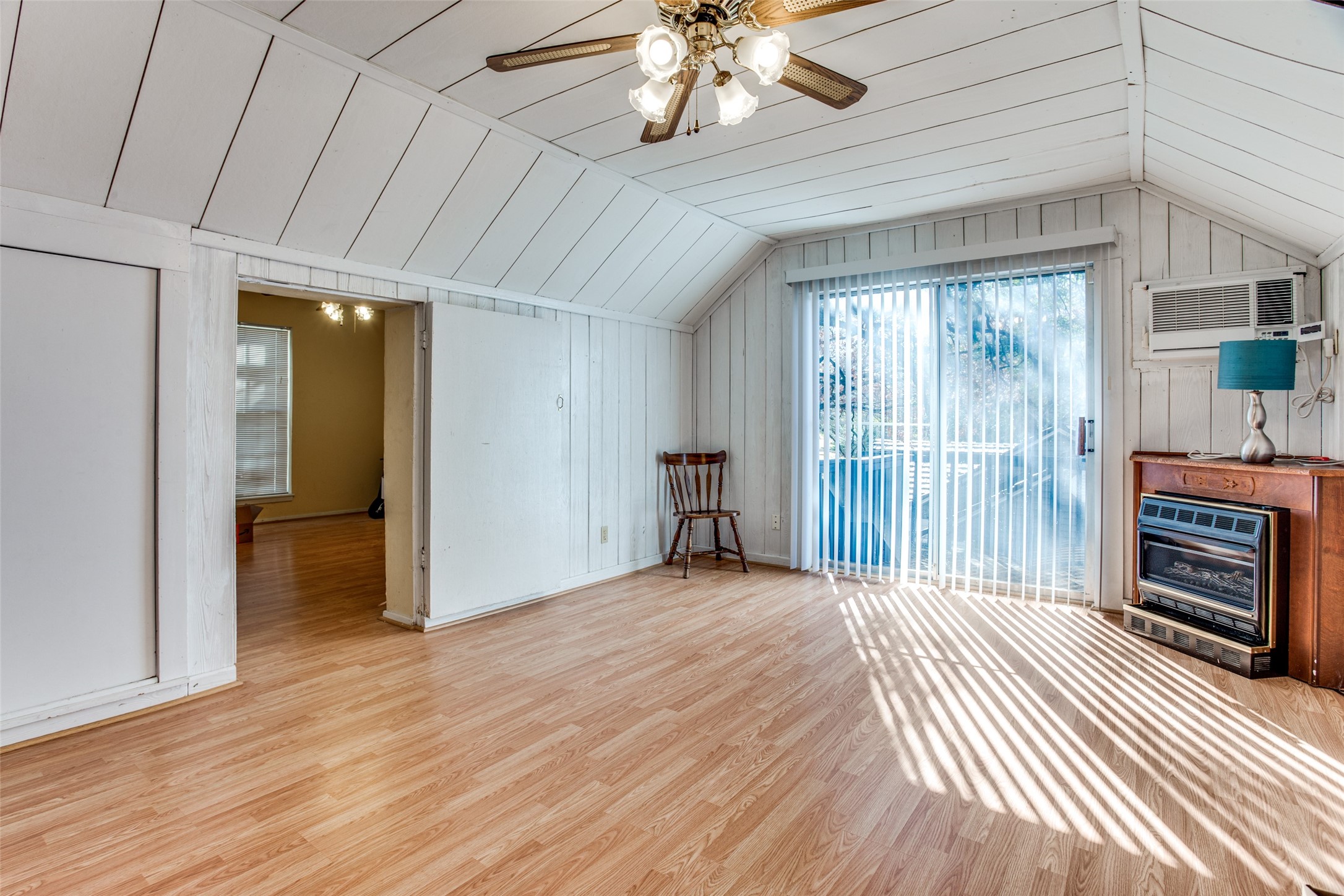 1405 Bluebonnet Drive Fort Worth TX 76111