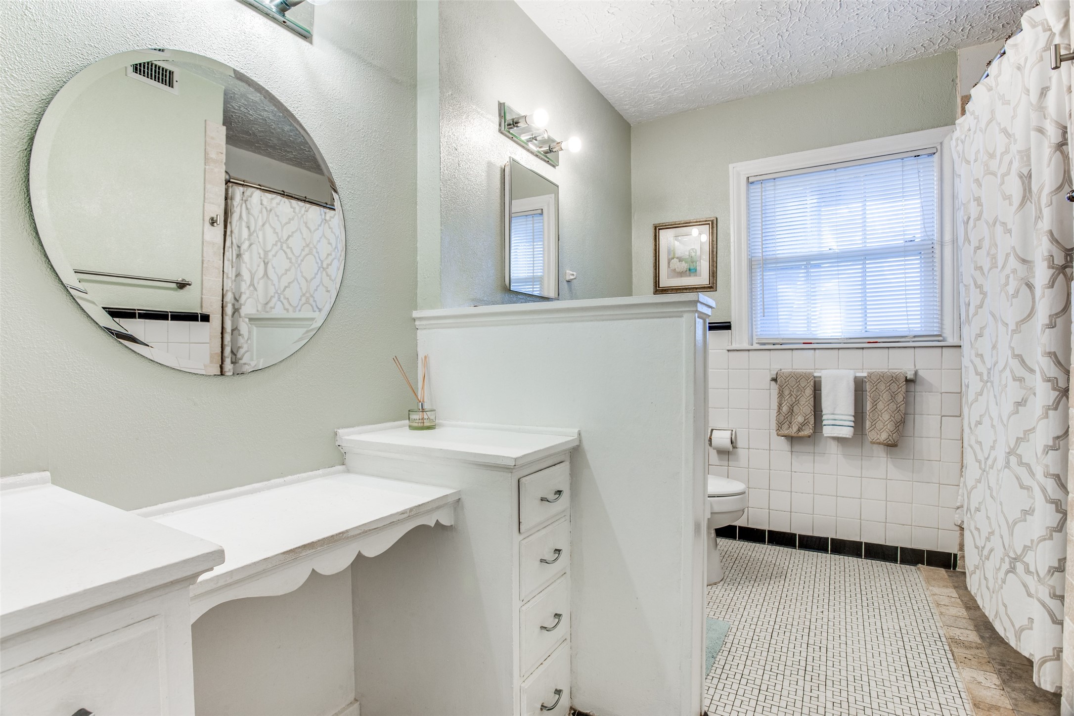 1405 Bluebonnet Drive Fort Worth TX 76111