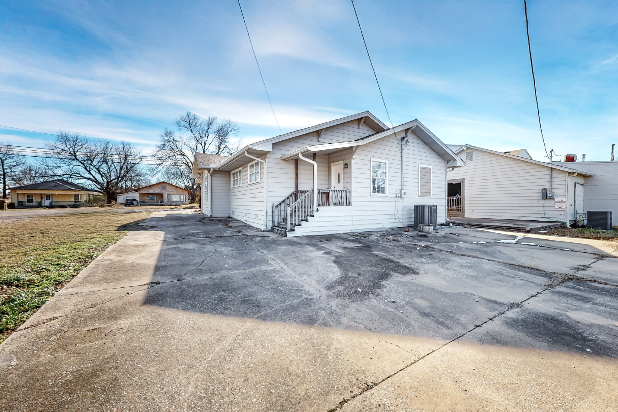 407 W Main Street Whitesboro TX 76273