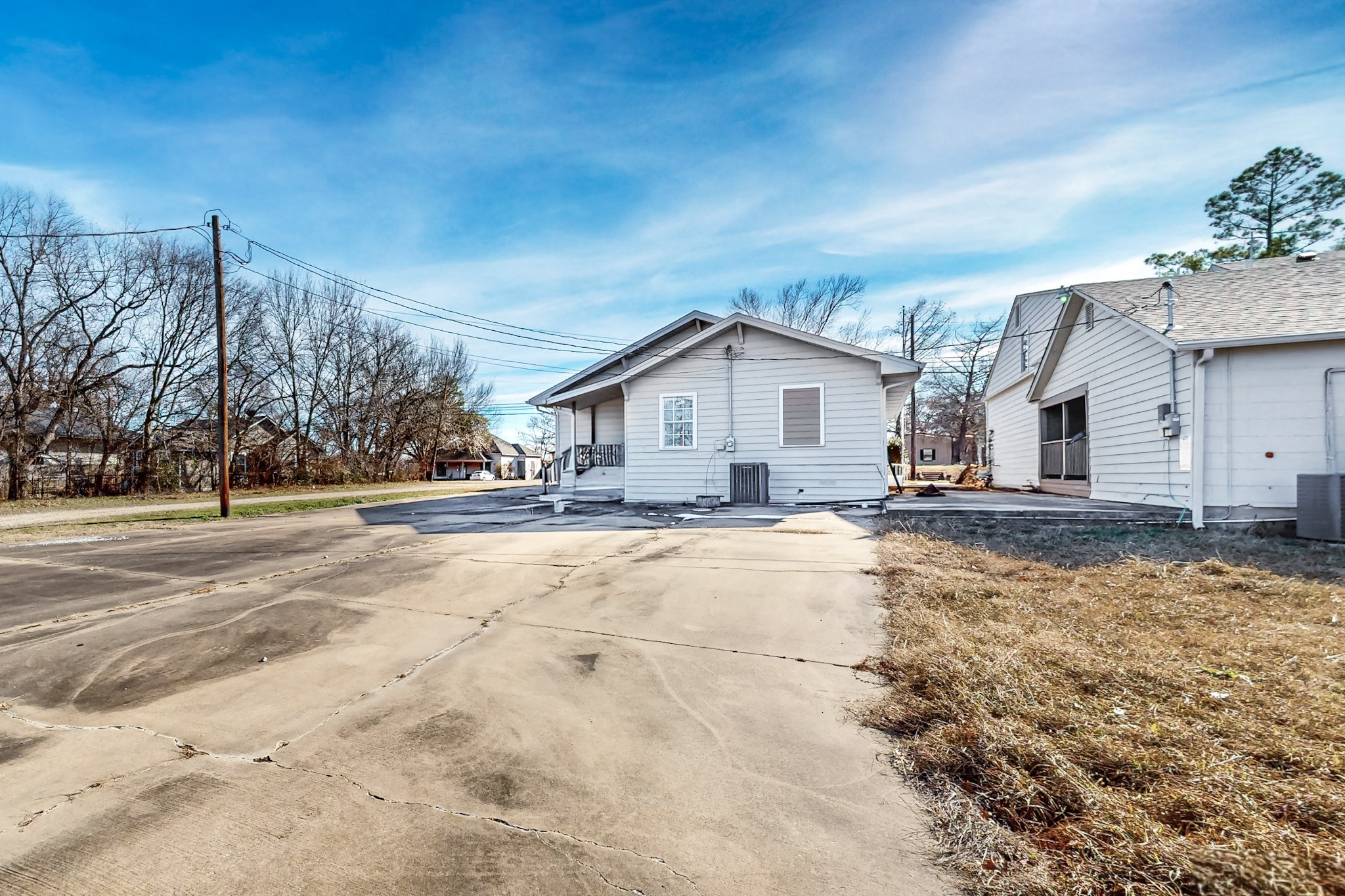 407 W Main Street Whitesboro TX 76273